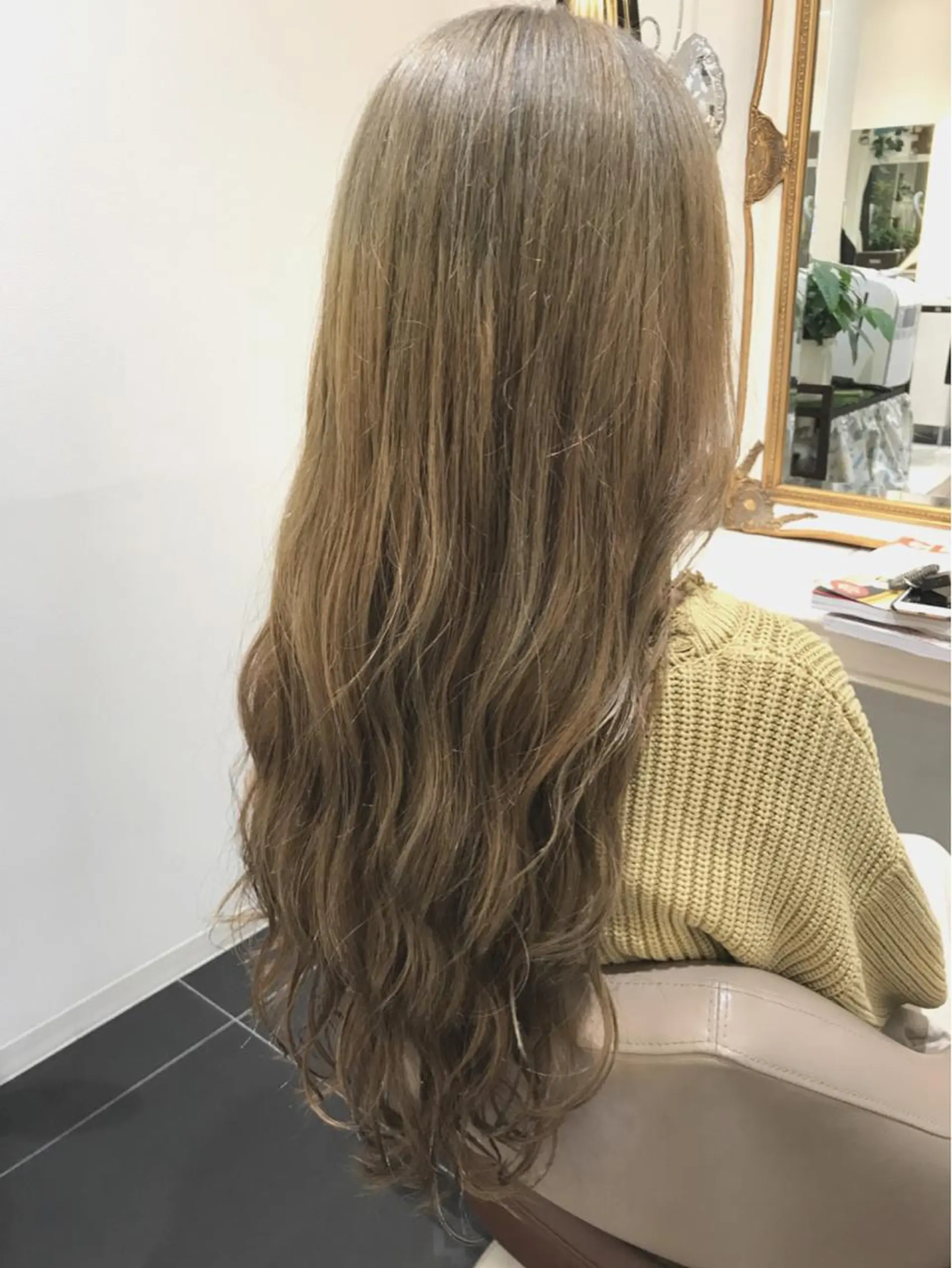 ロング カラー ベージュカラー ブリーチ ケアブリーチ 透明感カラー イルミナカラー 山崎俊輔/髪質改善 /バレイヤージュのヘアスタイル
