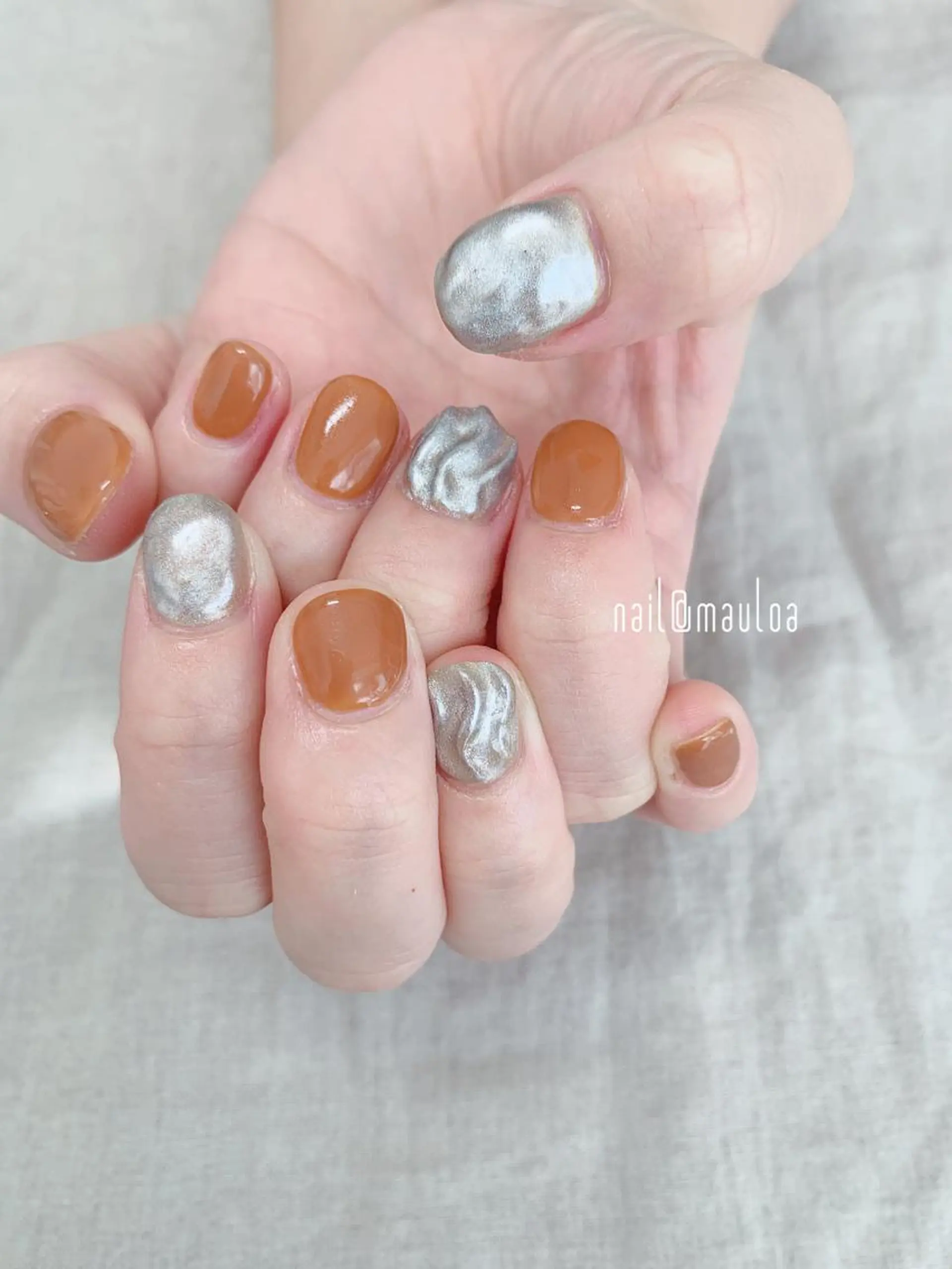 ネイル ブラウン ゴールド ミラーネイル オレンジ pipi ..のネイルデザイン