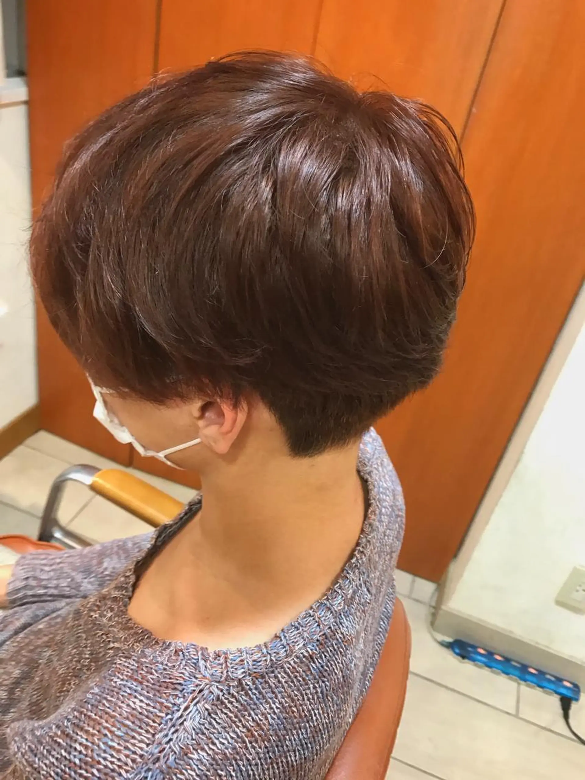 ショート カラー ベージュカラー ピンクカラー ピンクベージュ 🪐脱白髪染め 🪐松尾菜々美のヘアスタイル