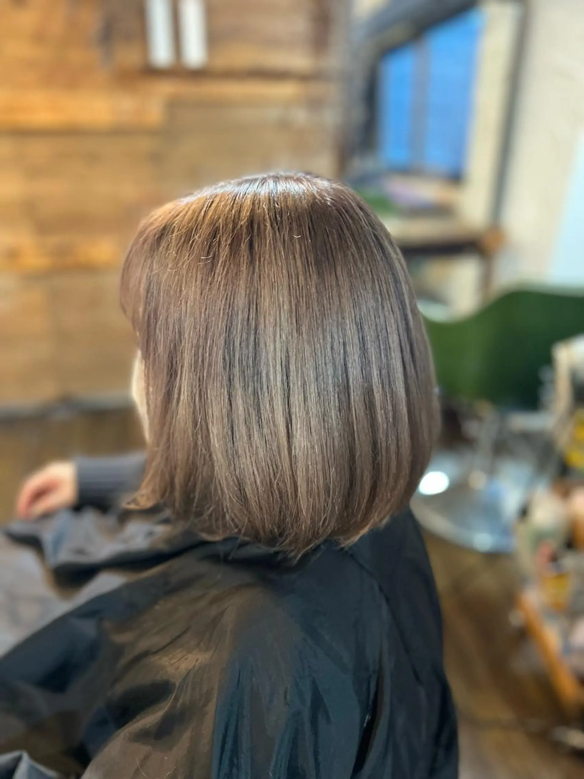 ミディアム カラー 渋田 ゆかりのヘアスタイル