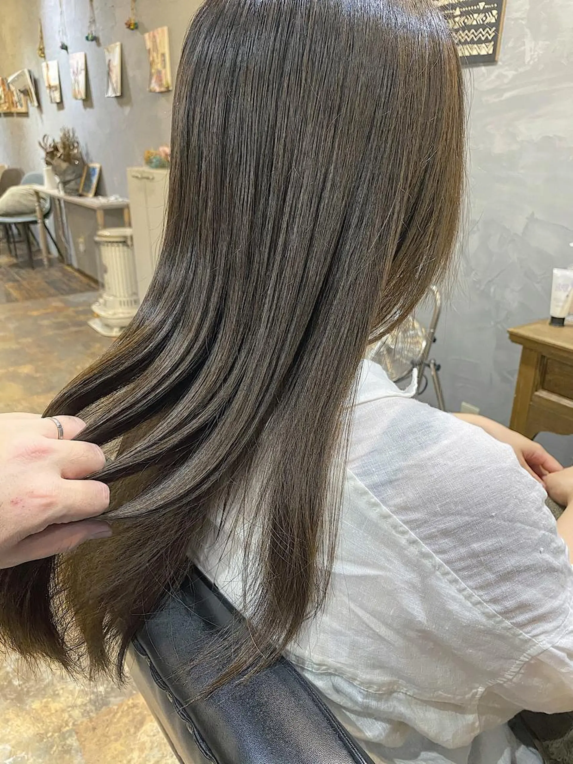 ロング カラー ベージュカラー 透明感カラー ハイライトカラー ハイライト カット ヘアカラー トリートメント 山口 浩之のヘアスタイル