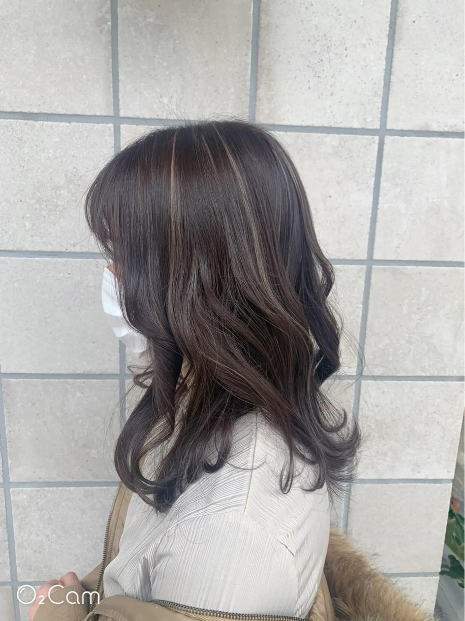 ミディアム 外国人風カラー ハイライト ヘアカラー トリートメント Aya/四条烏丸/ インナーカラーのヘアスタイル