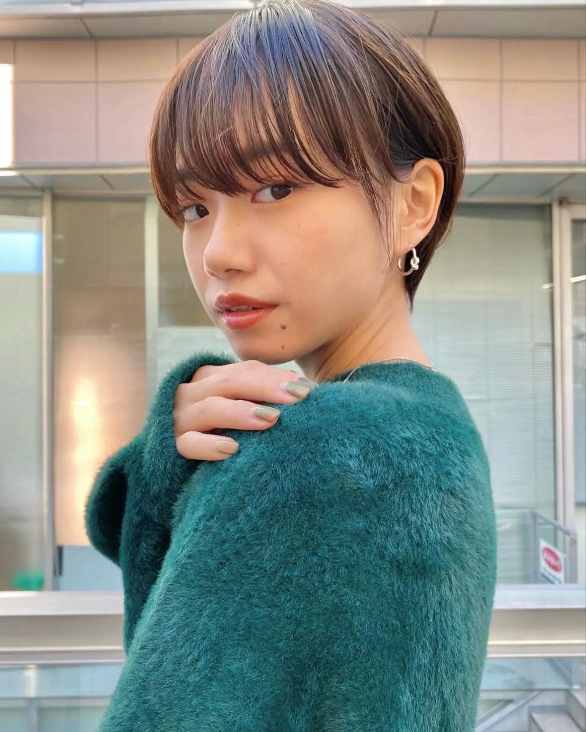 ショート カラー ハンサムショート ベージュカラー ショートヘア カット ヘアカラー トリートメント ボブ/縮毛矯正/ レイヤー/塚田のヘアスタイル