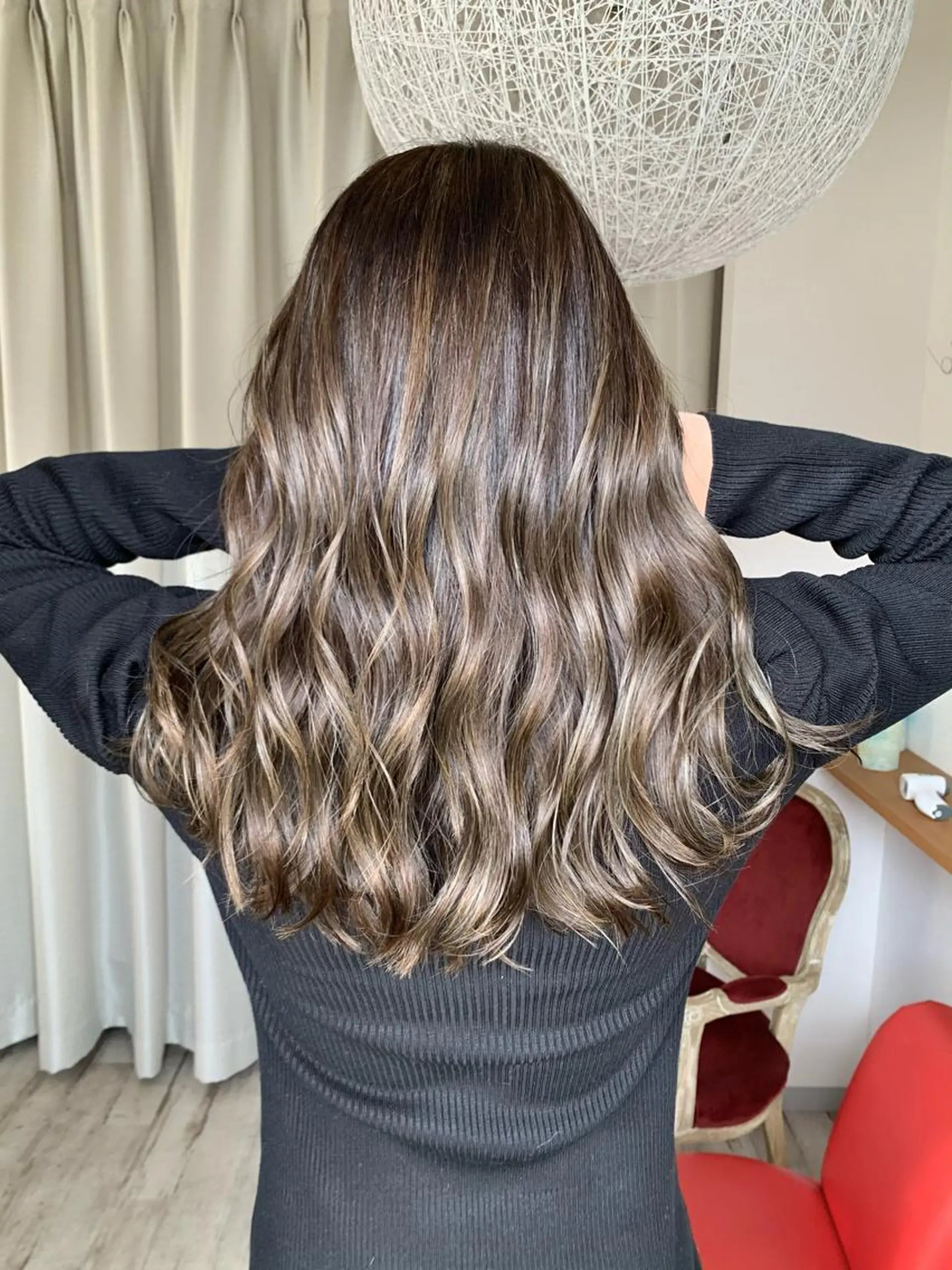 セミロング ハイライト カット ヘアカラー yoshihara yuukiのヘアスタイル