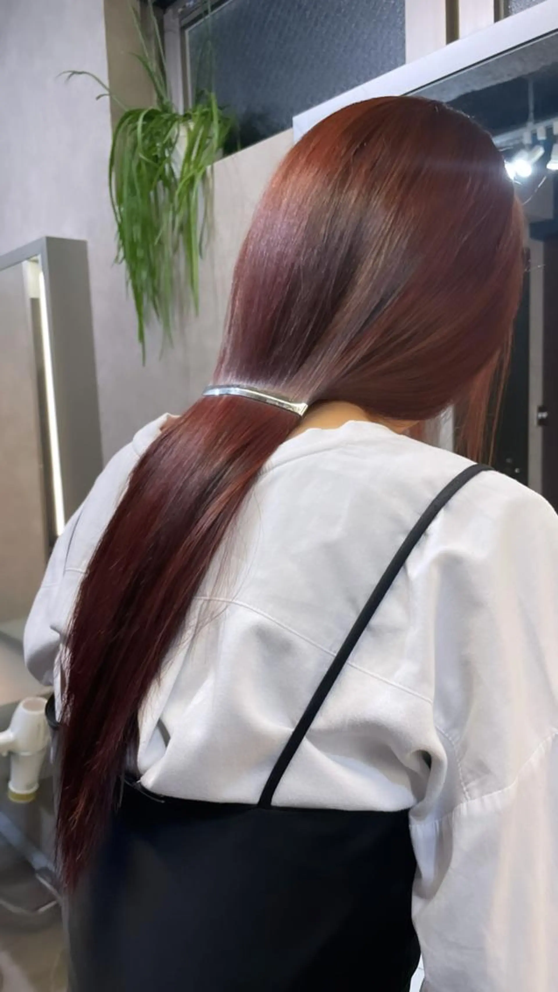 ロング ヘアカラー トリートメント nene .のヘアスタイル