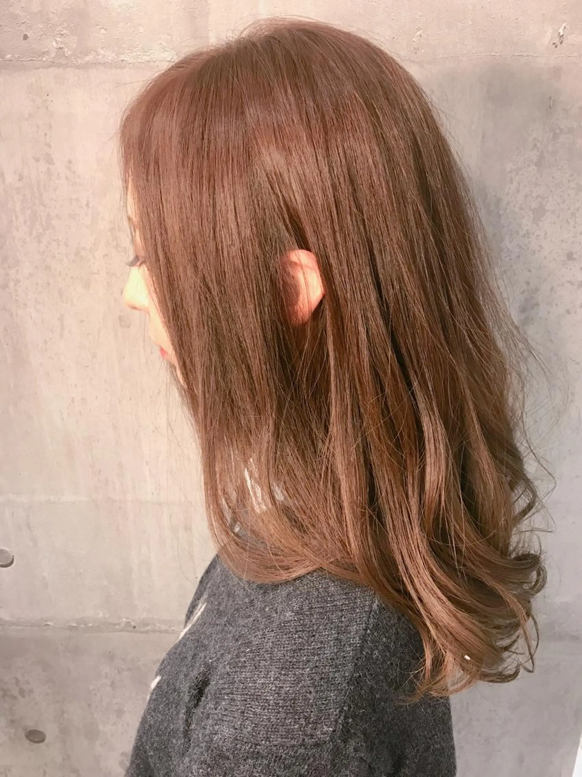 セミロング カラー ベージュカラー 透明感カラー ピンクカラー ピンクベージュ カット ヘアカラー トリートメント 田室 和幸のヘアスタイル