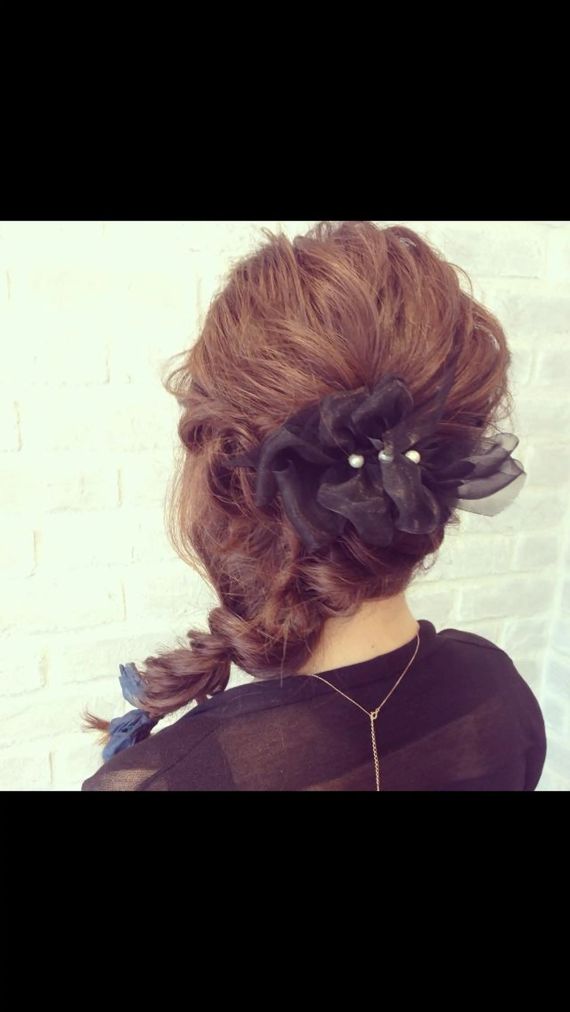 ミディアム セミロング カラー ヘアアレンジ 結婚式・ブライダル rico_by ヘアとアイブロウの眉毛・アイブロウイメージ