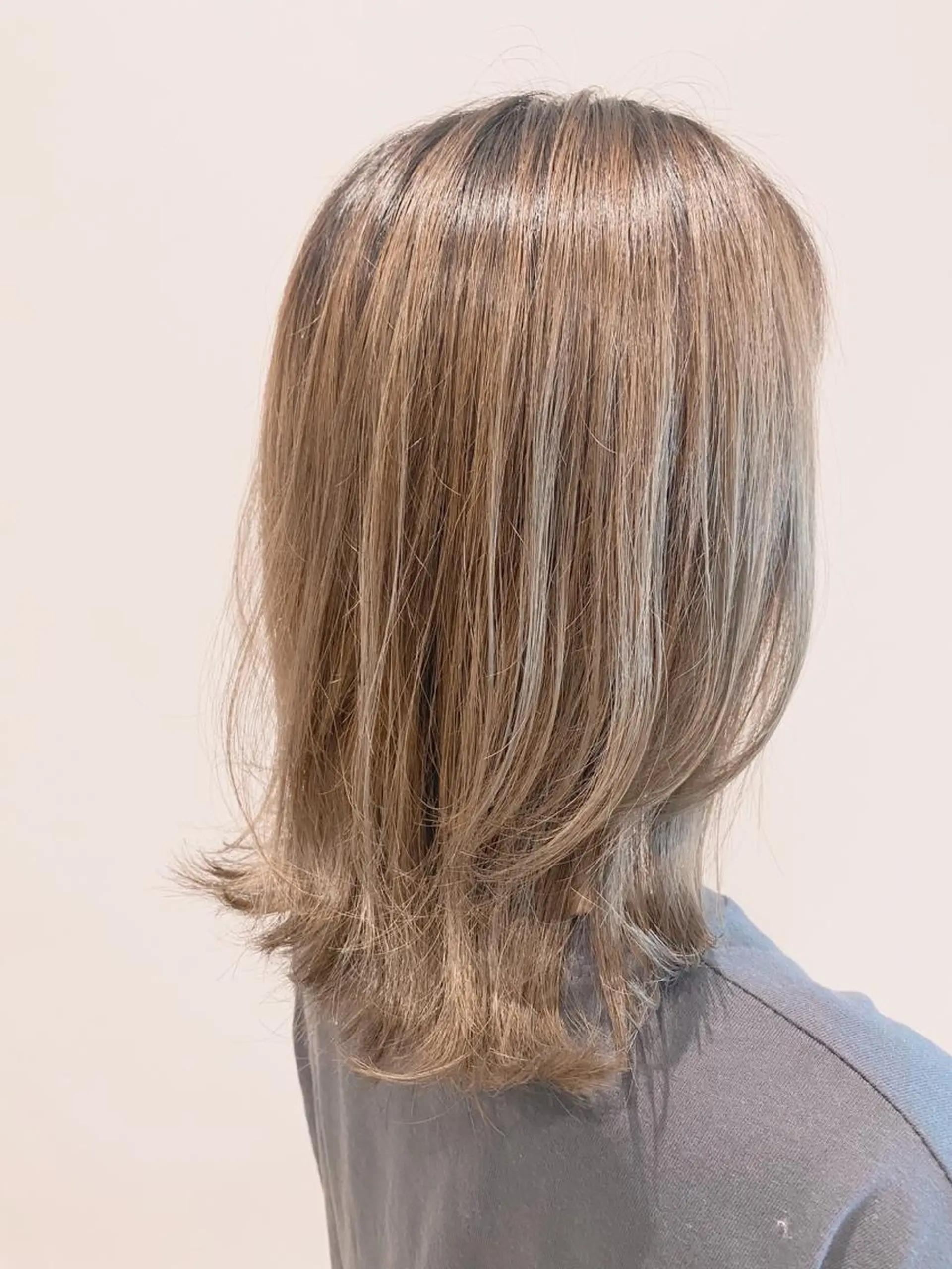 ミディアム カラー ヘアカラー トリートメント 🌹艶髪カラー🌹 津田晴加【西荻窪】のヘアスタイル