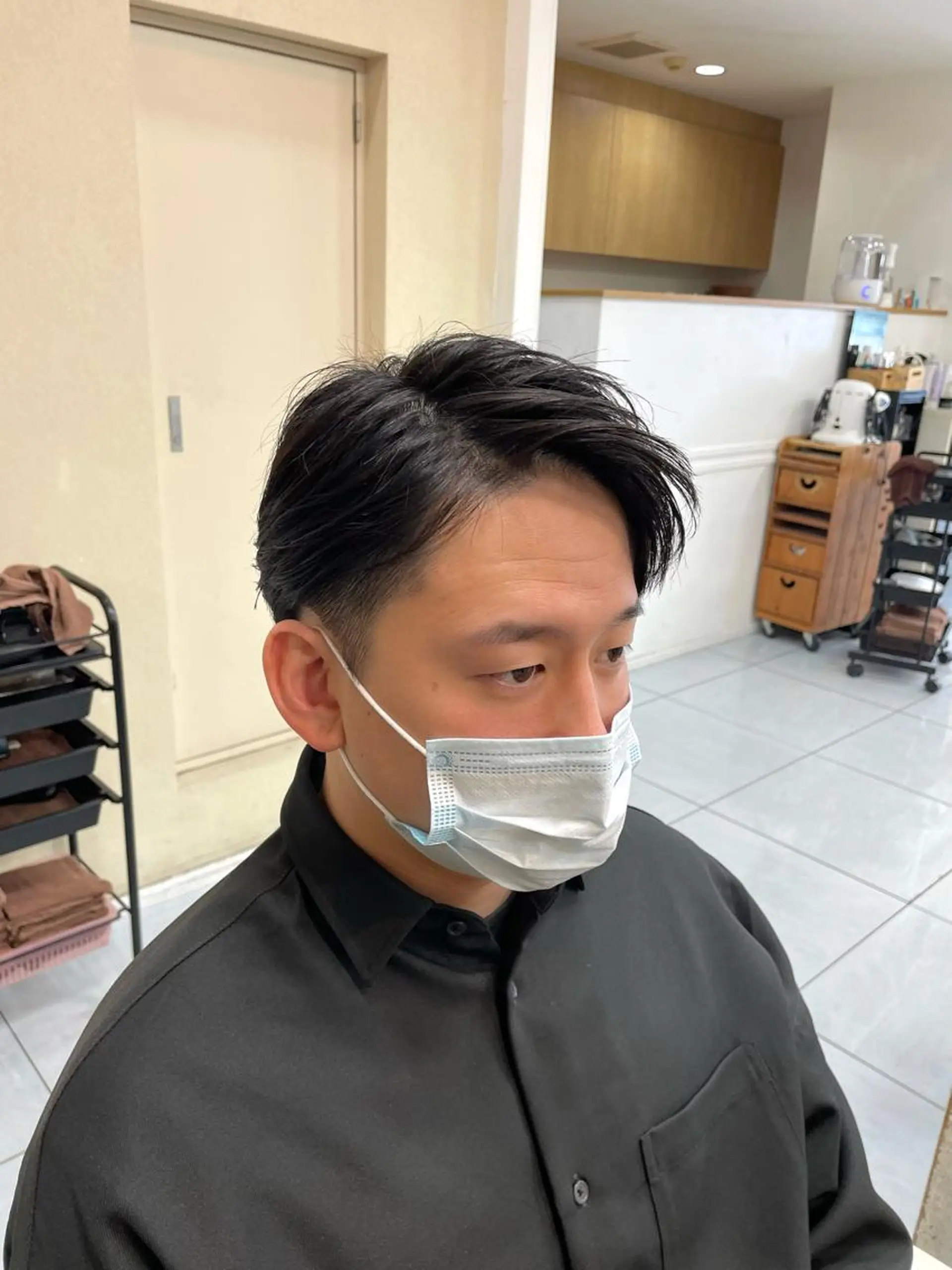 ミディアム ヘアアレンジ メンズ ミディアムパーマ アップバング フェードカット メンズハイライト メンズメッシュ カット 縮毛矯正 🔮メンズ縮毛矯正 メンズパーマ💎竹永のヘアスタイル