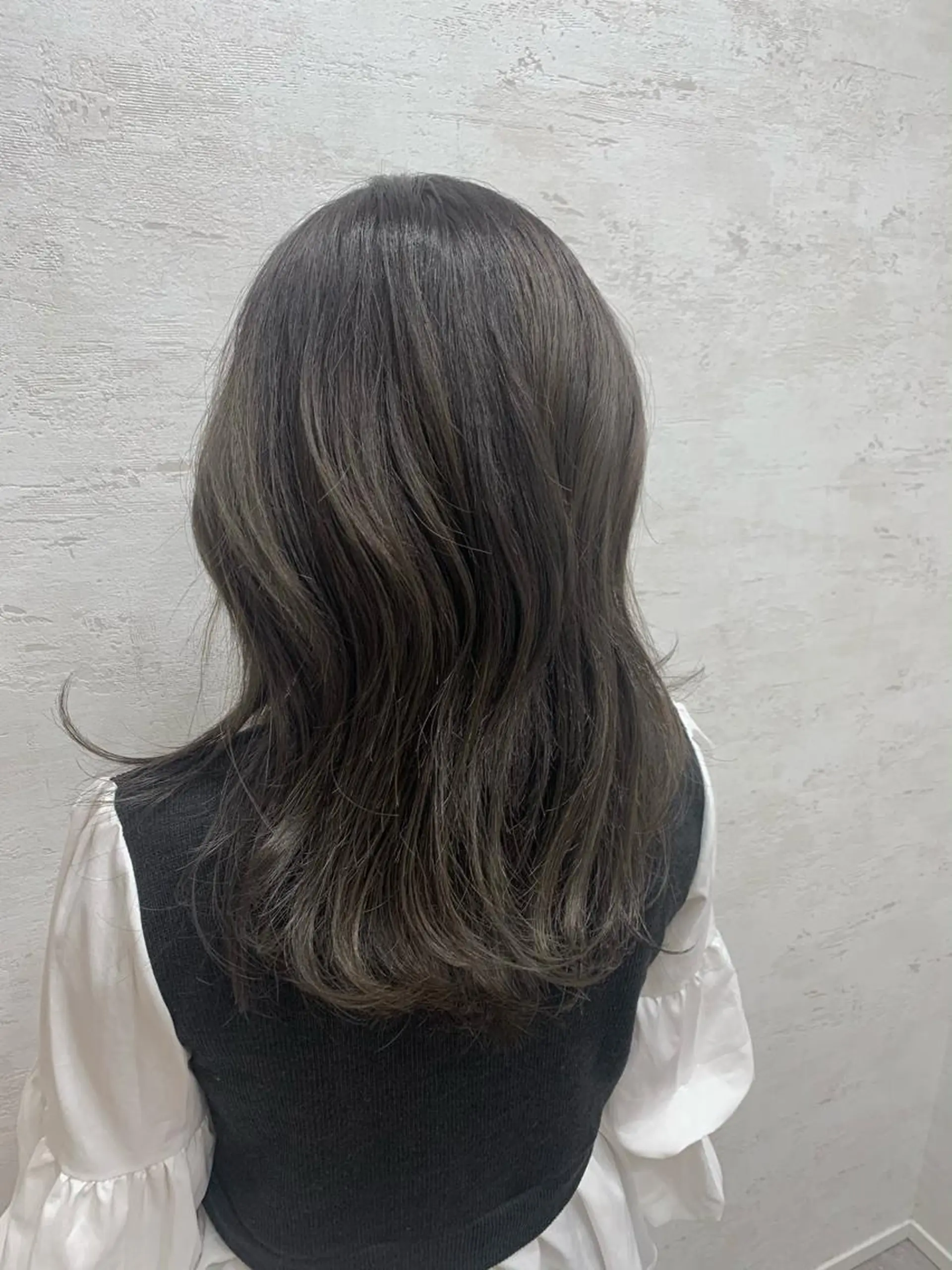 ミディアム ヘアカラー AKI💛 すみれのマツエク・マツパデザイン