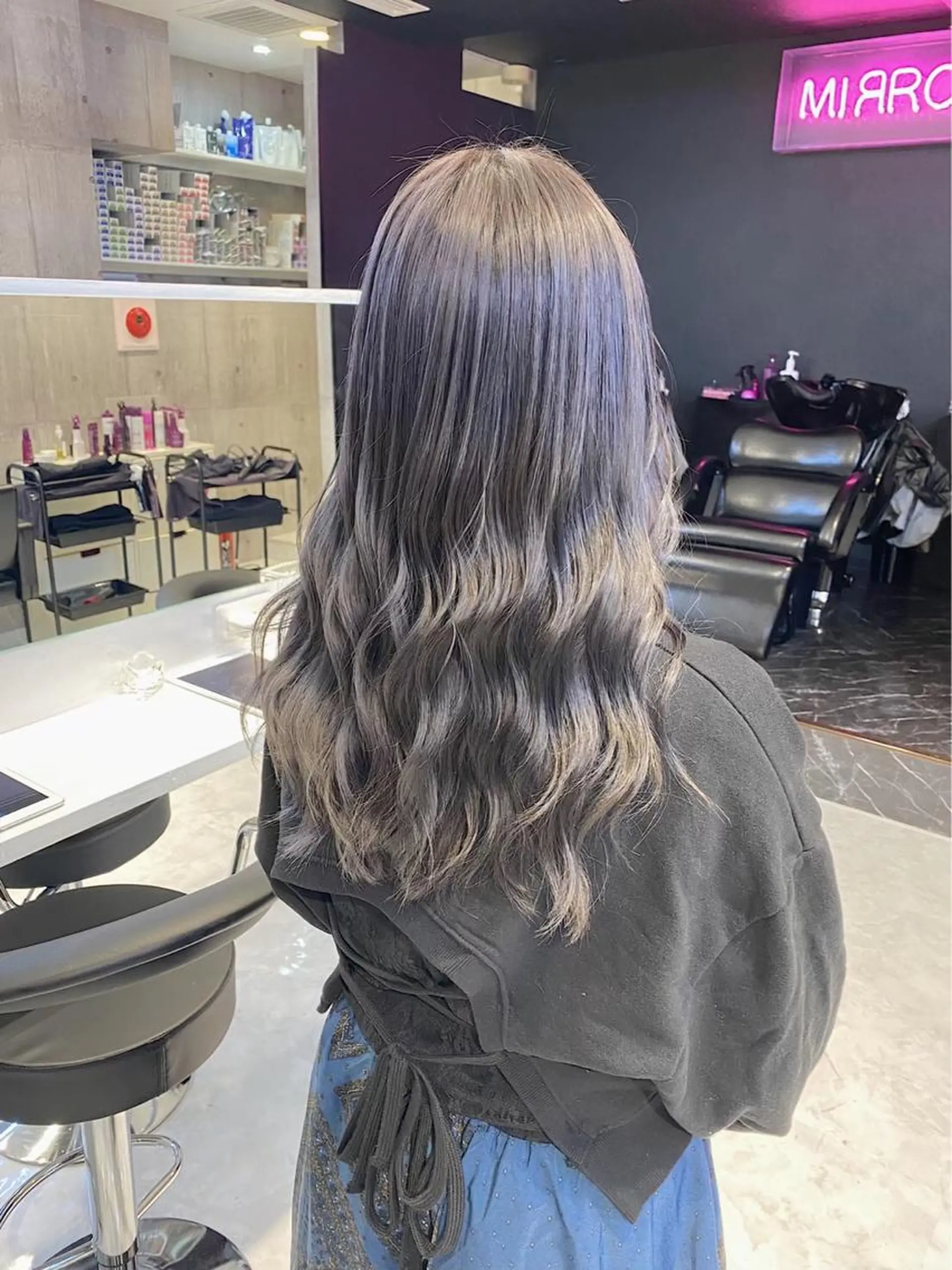 ロング カラー ヘアカラー トリートメント ハイトーン髪質改善 🎀🐰堀川智史🎀のヘアスタイル