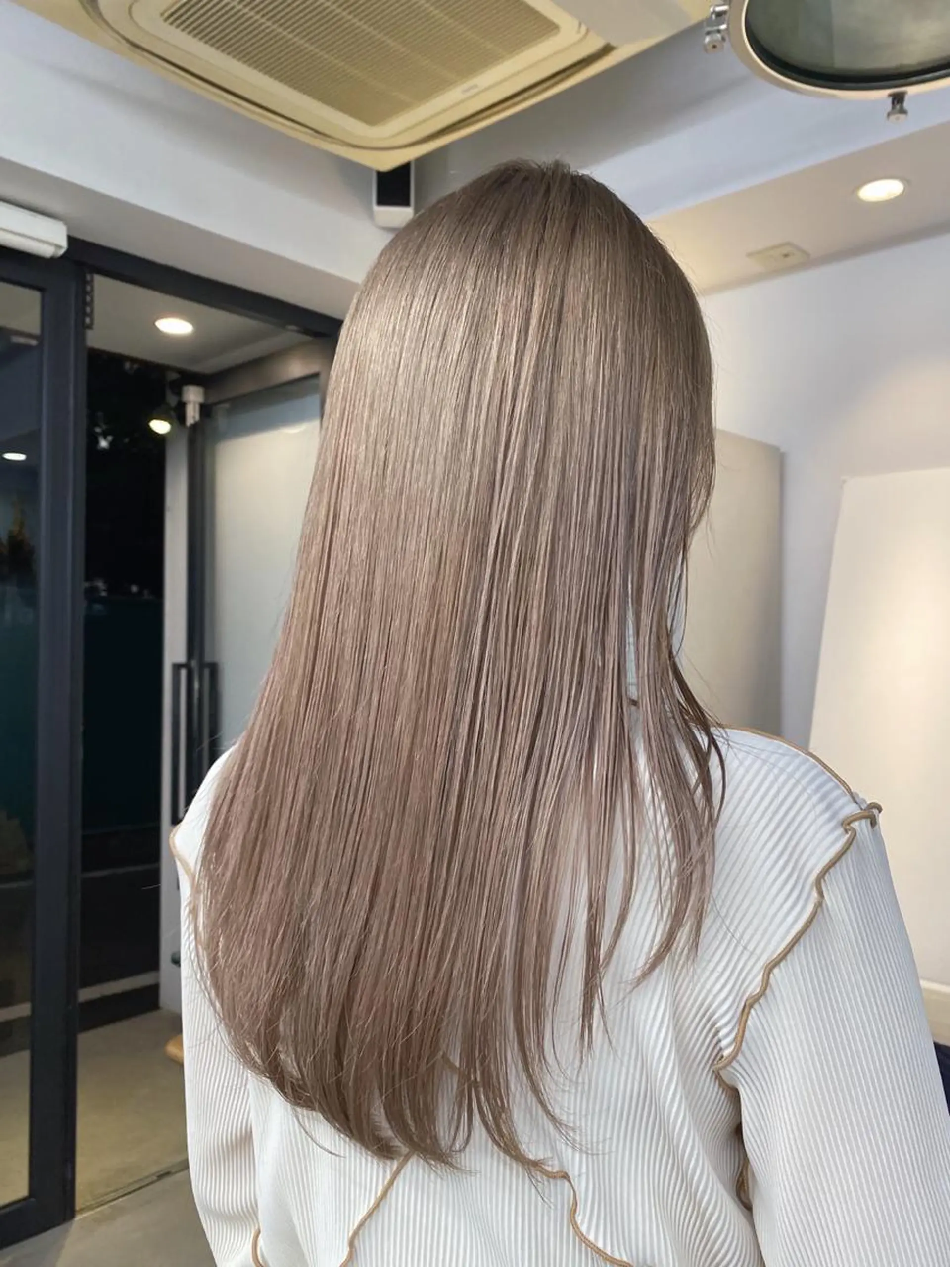 ロング カラー ヘアアレンジ Flamme Annaのヘアスタイル