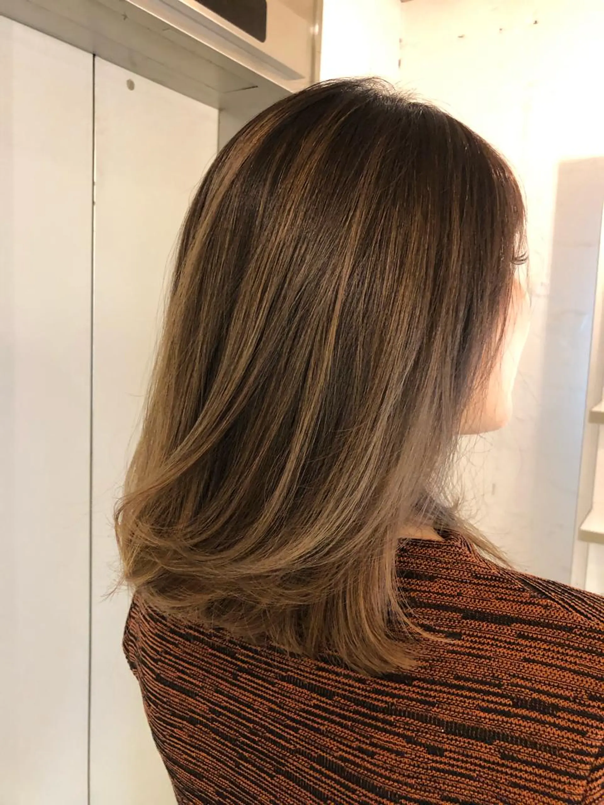 セミロング カラー welring hair salonのヘアスタイル