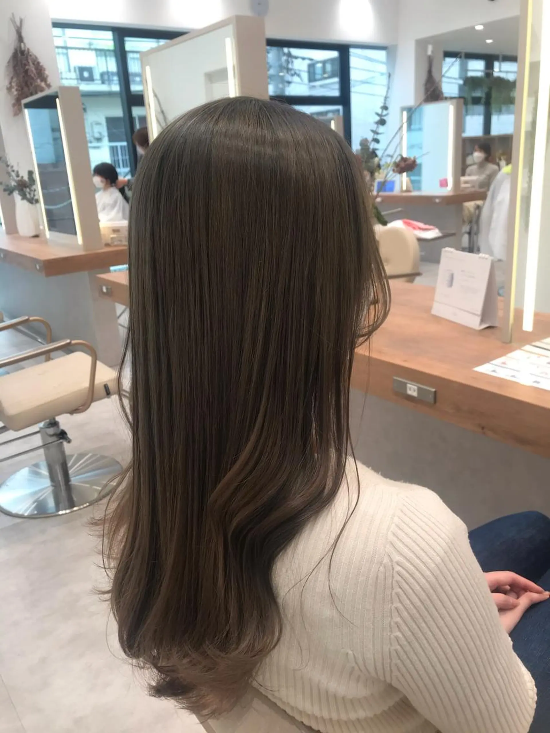 ロング カラー 木野田 萌のヘアスタイル