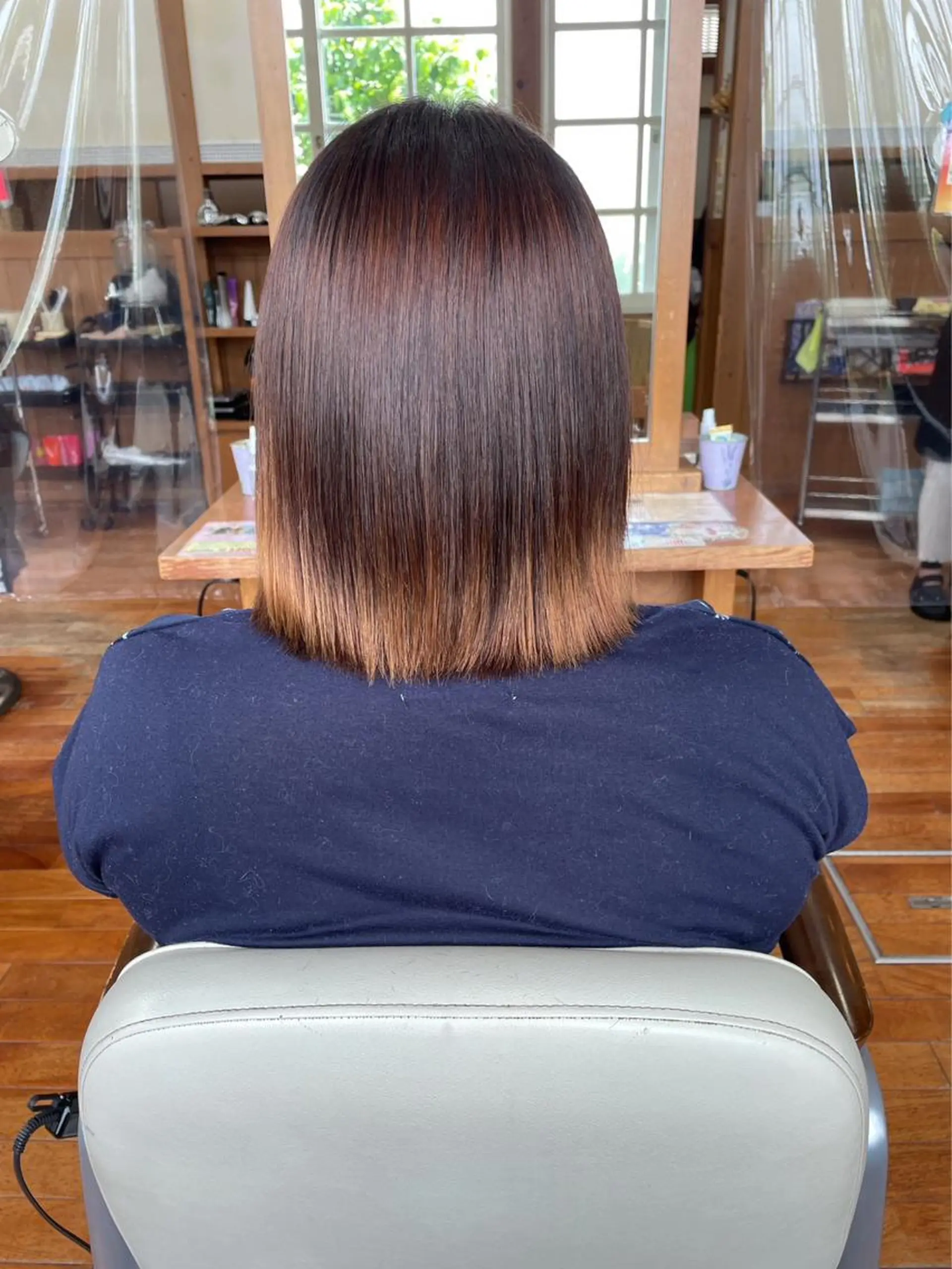 ミディアム パーマ カット 縮毛矯正 トリートメント 川田 理紗子のヘアスタイル