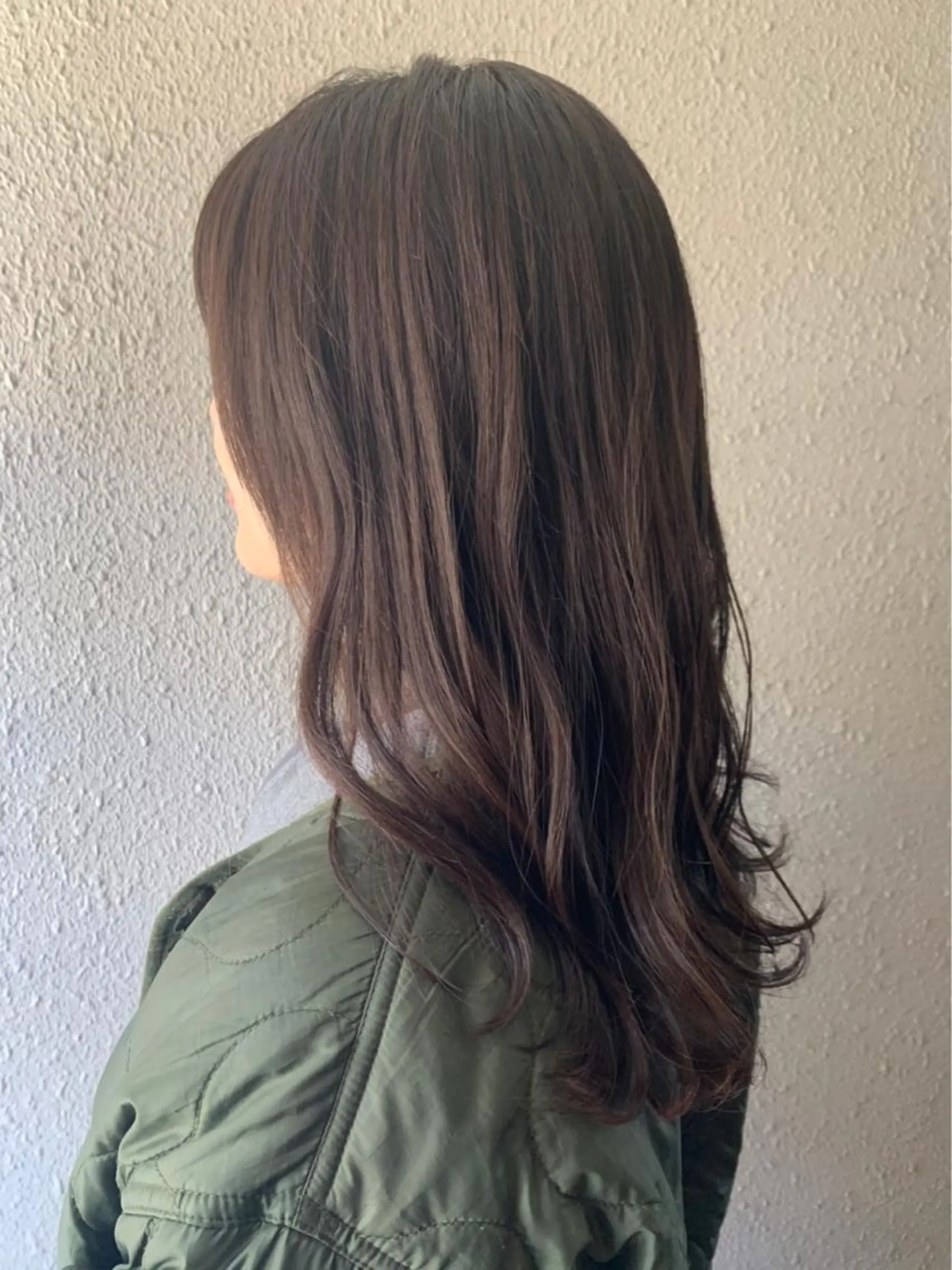 セミロング カラー アッシュ chouette シュエットのヘアスタイル