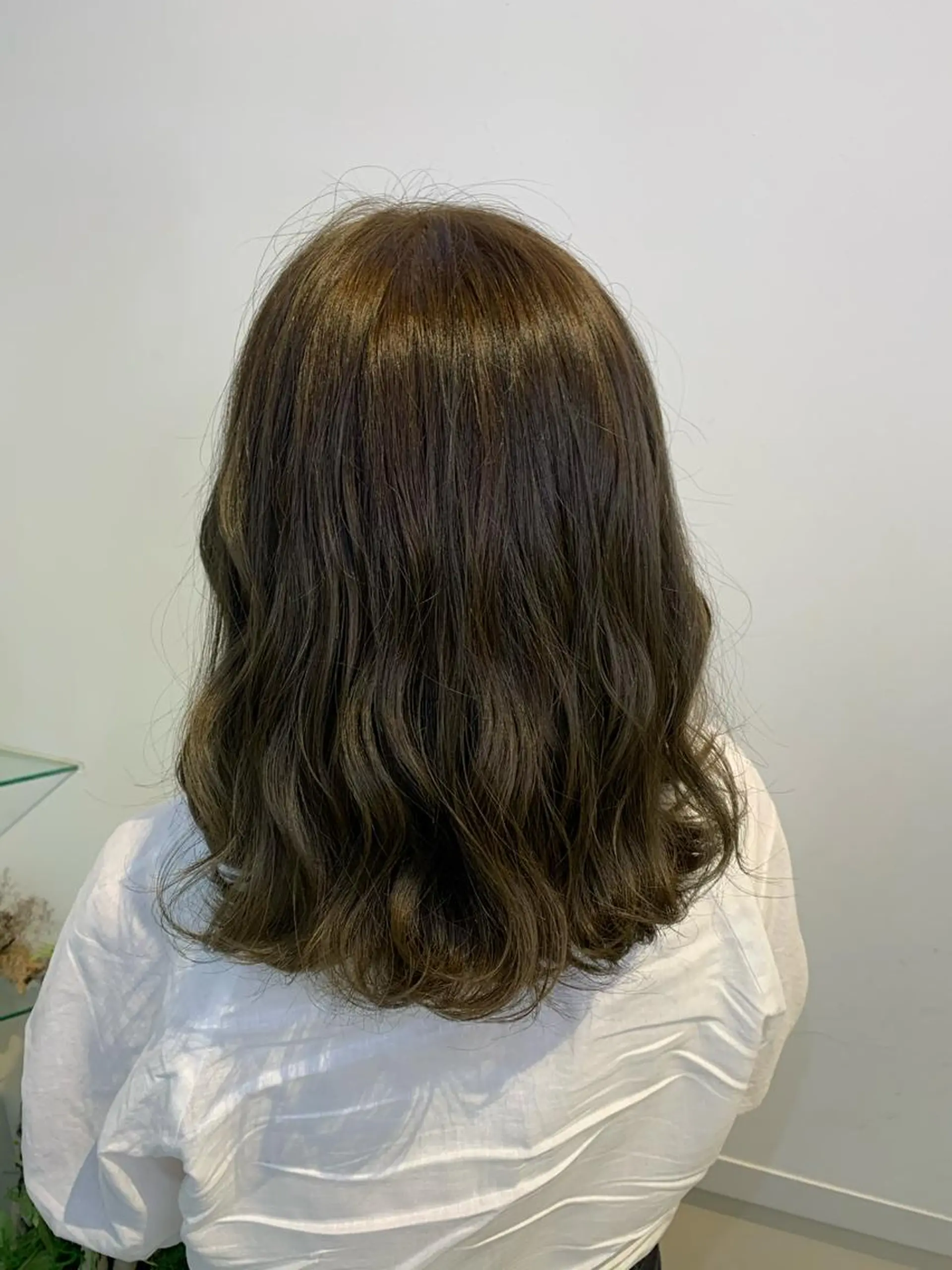 セミロング カラー ベージュカラー オリーブベージュ 透けるbrown カラー🎗♡yukaのヘアスタイル