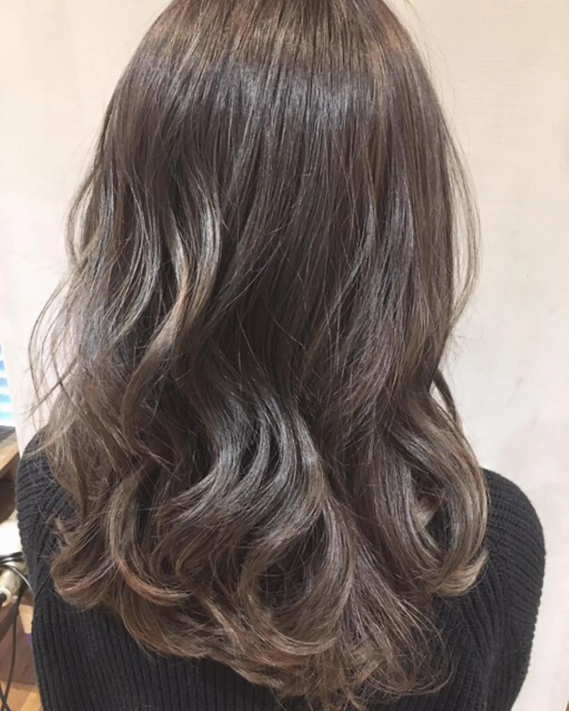 ミディアム カラー バレイヤージュ グレージュ レイヤーカット 【ブリーチ髪質改善 パーマ】宮田浩章のヘアスタイル