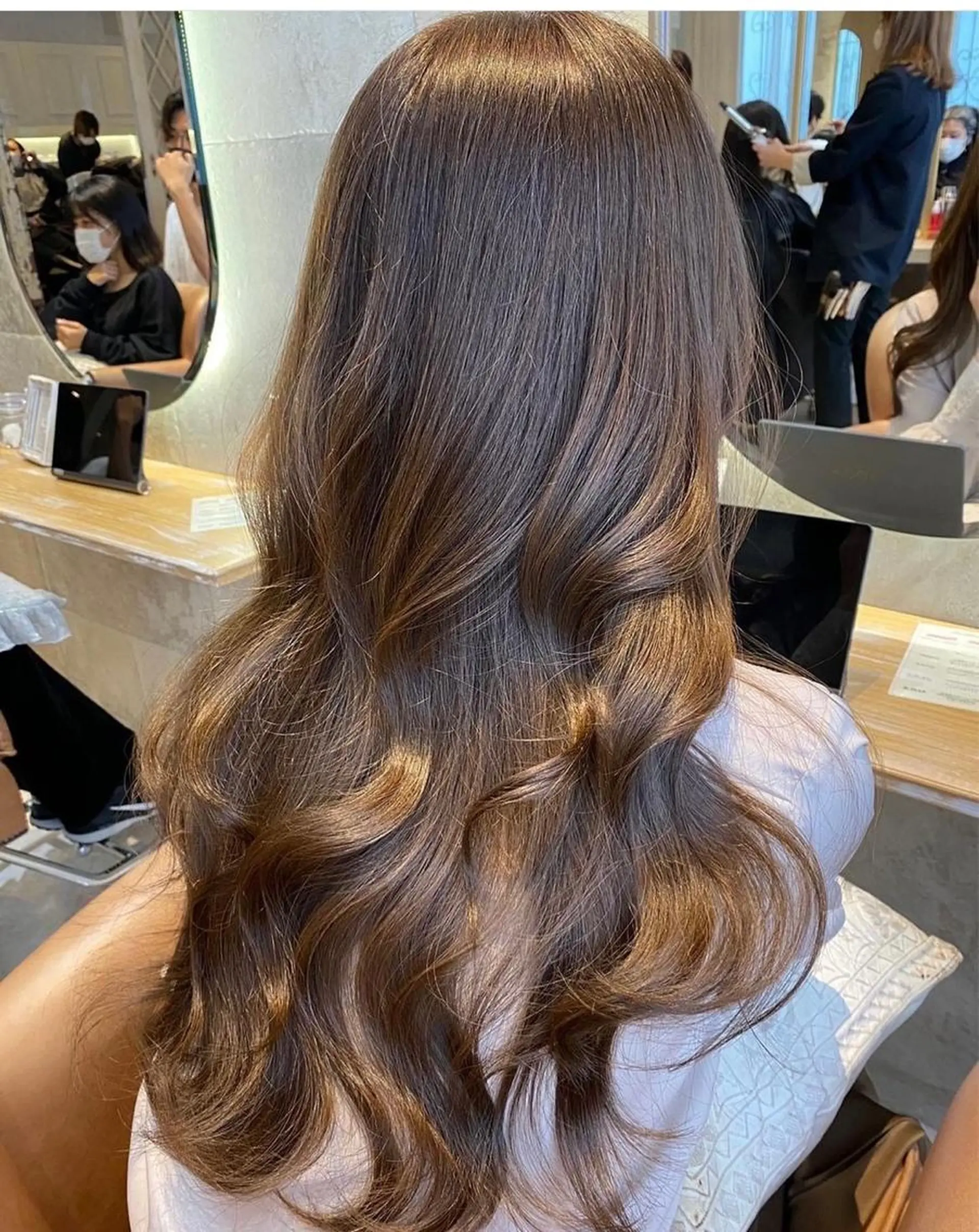 ロング カラー 井上 なぎとのヘアスタイル