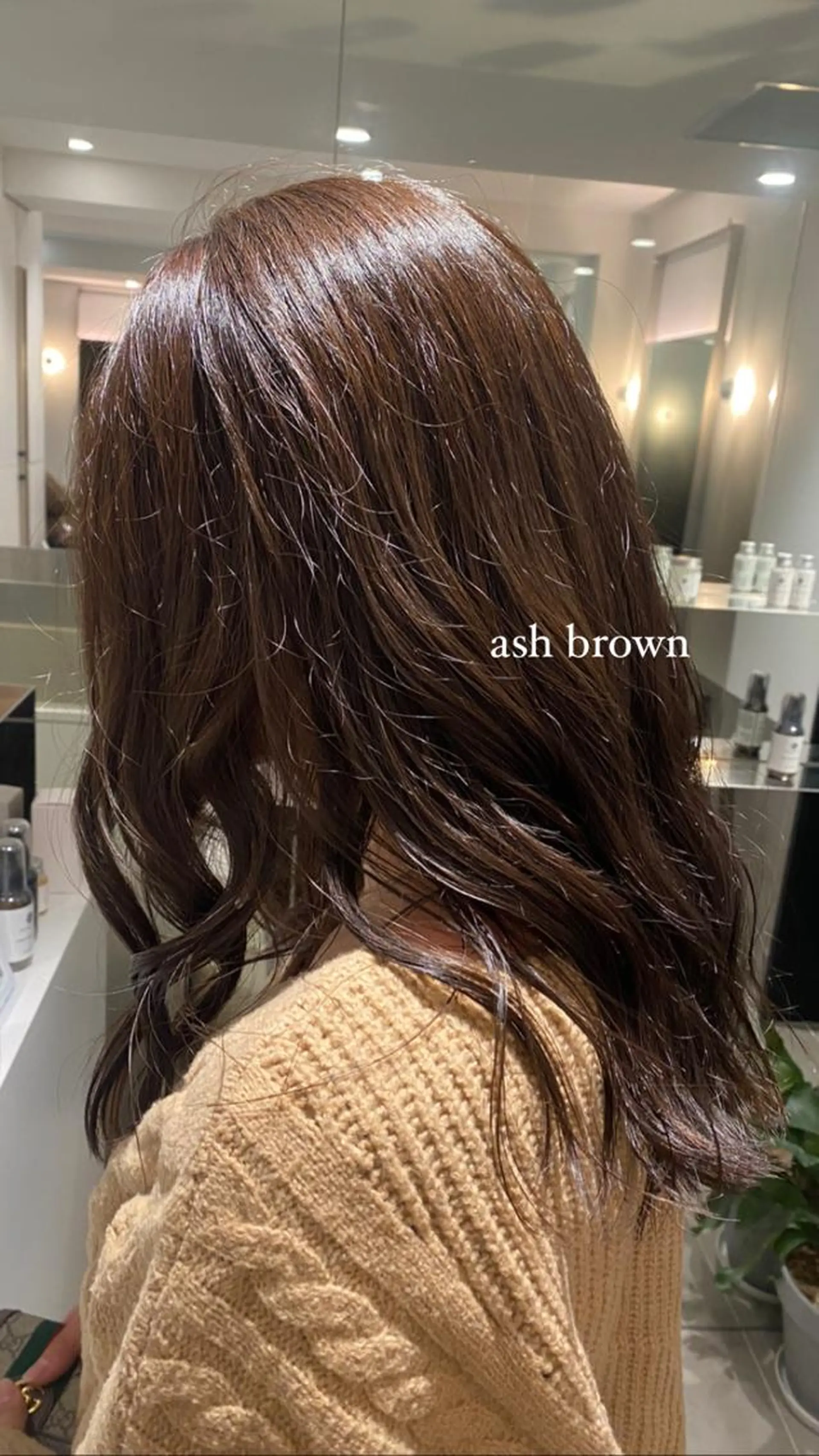 ロング カラー アッシュ アッシュブラウン ブラウンカラー ミオ💎透ける暗髪 ショートカットのヘアスタイル