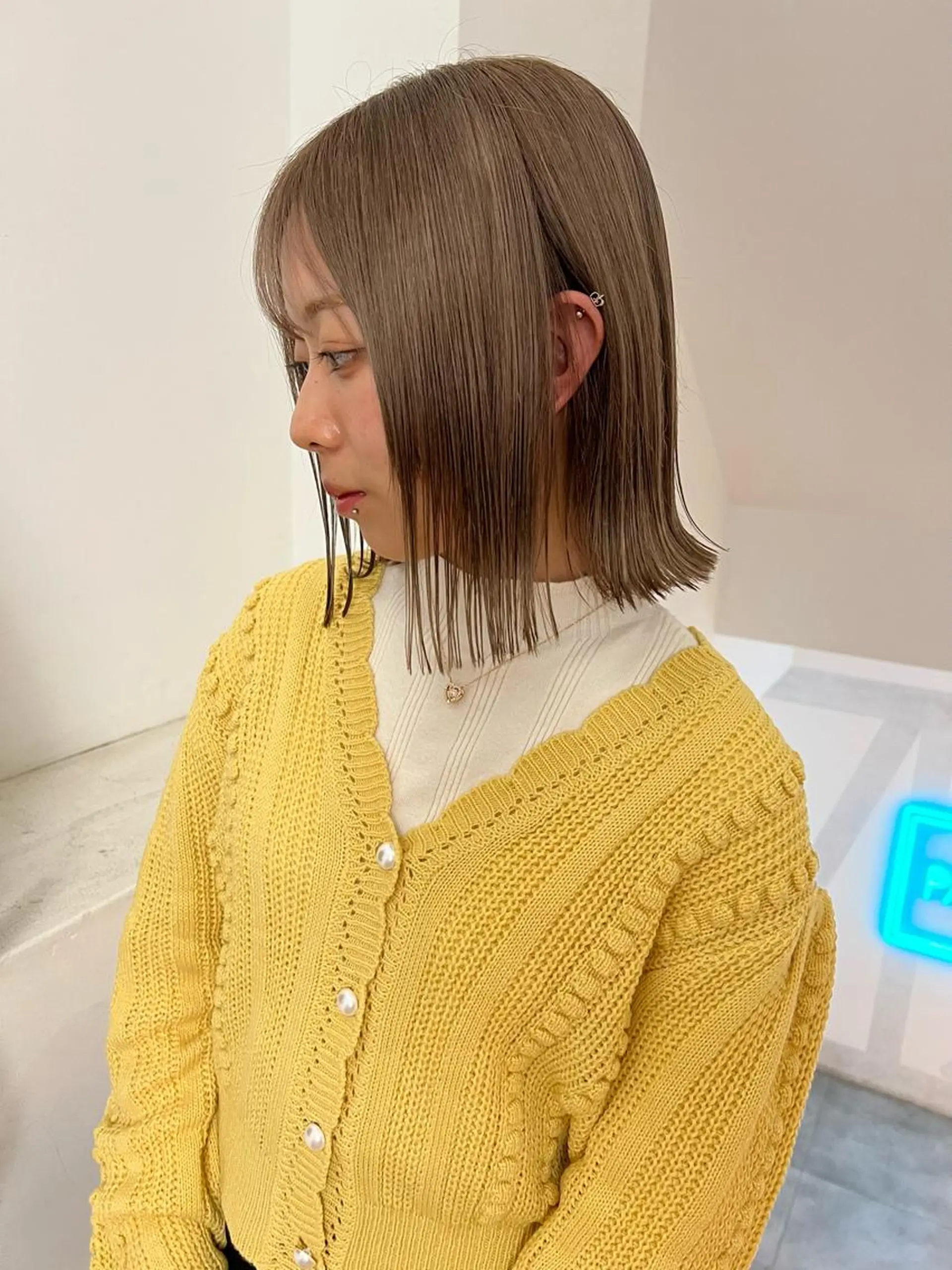 ショート カラー 顔周りカット/透明感 カラー✂️MEIのヘアスタイル