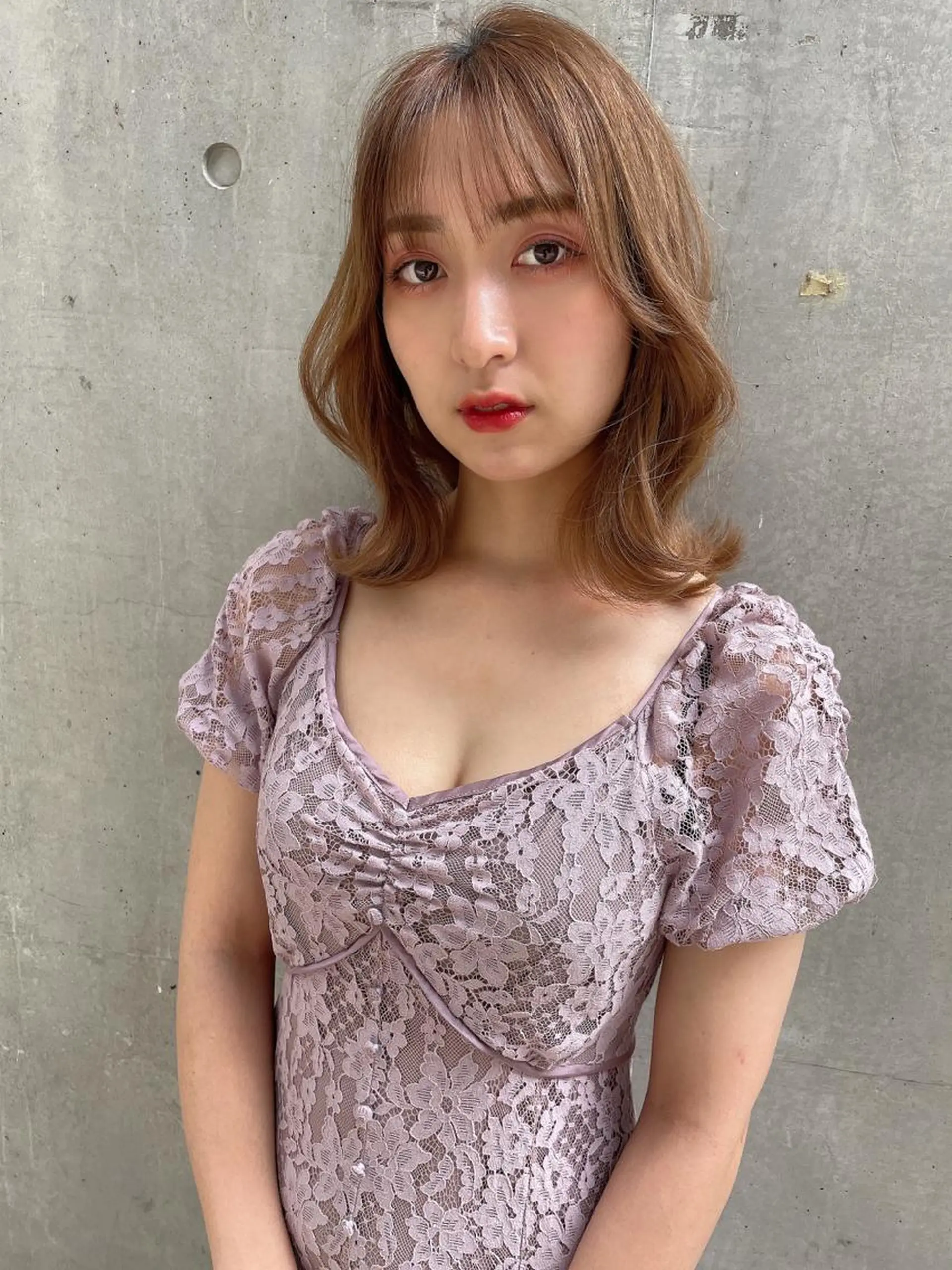 ミディアム カラー アッシュ 黒髪 ブリーチ ブルーカラー ブルーブラック オリーブカラー 特化　　kaiのヘアスタイル