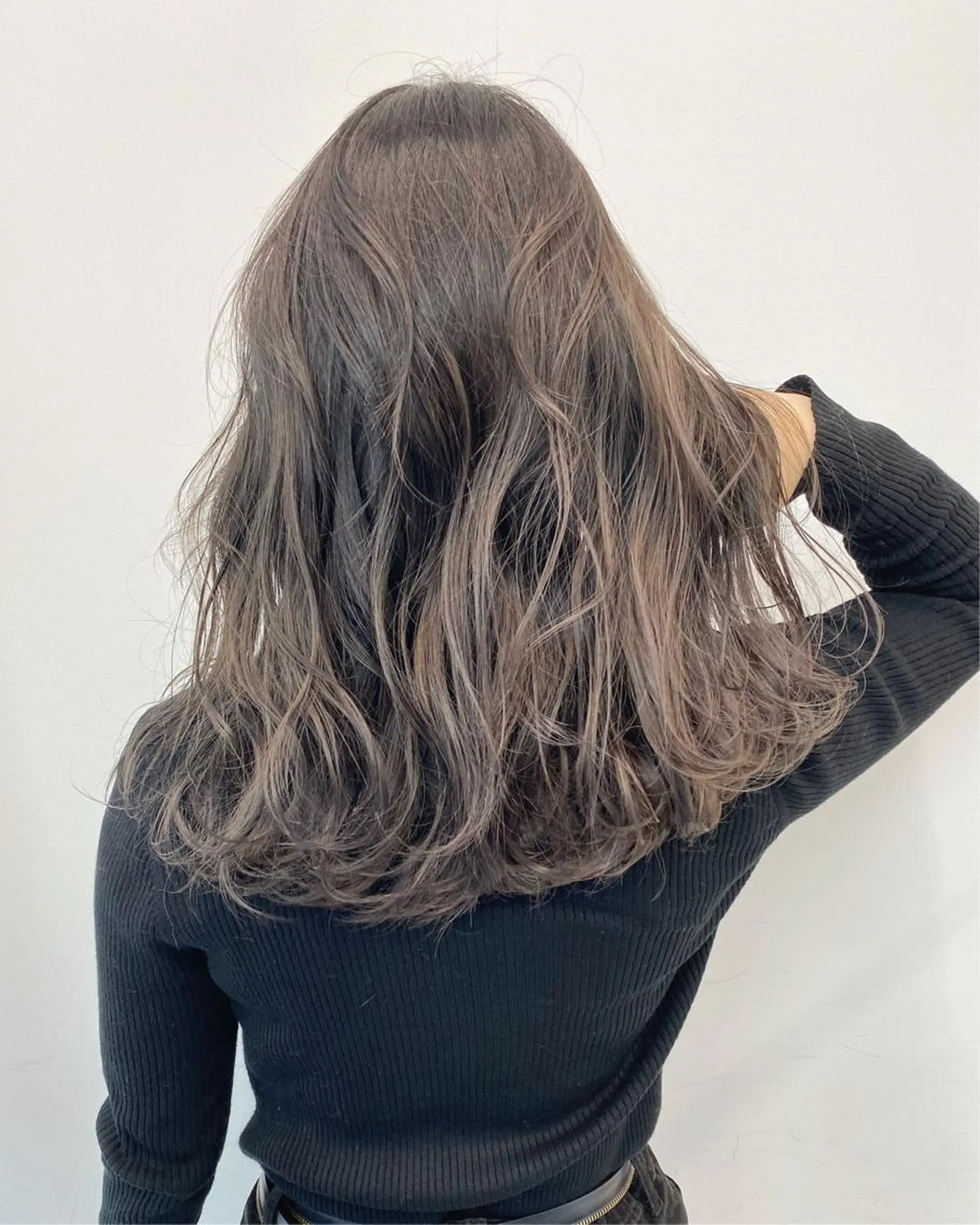 セミロング カラー ヘアアレンジ アディクシーカラー 透明感カラー 【公式】amble luxe池袋東口🩷のヘアスタイル