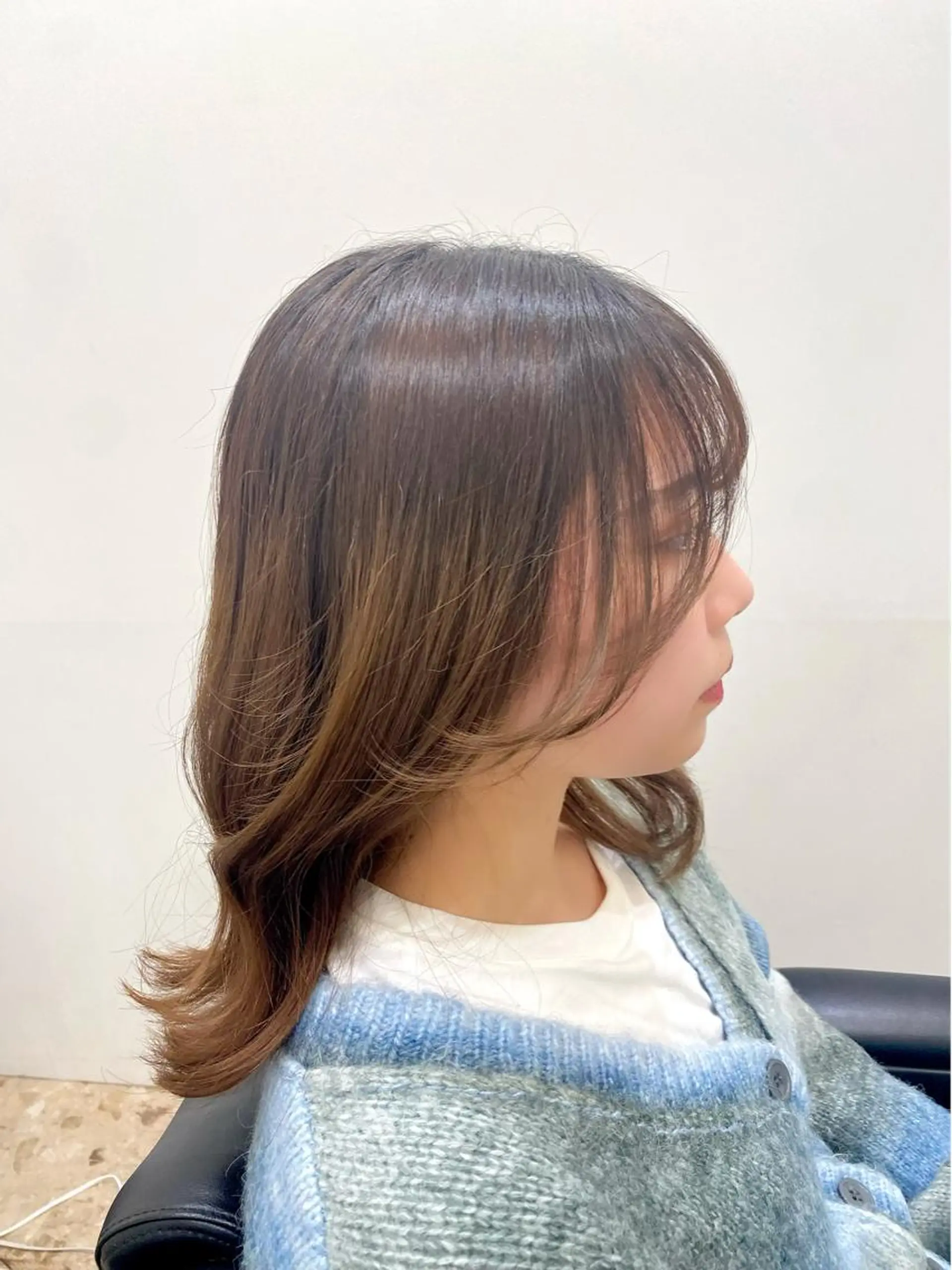 セミロング 顔まわりレイヤー 顔周りカット レイヤーカット 似合わせカット 外ハネヘア KAMIYU 💎❄️のマツエク・マツパデザイン