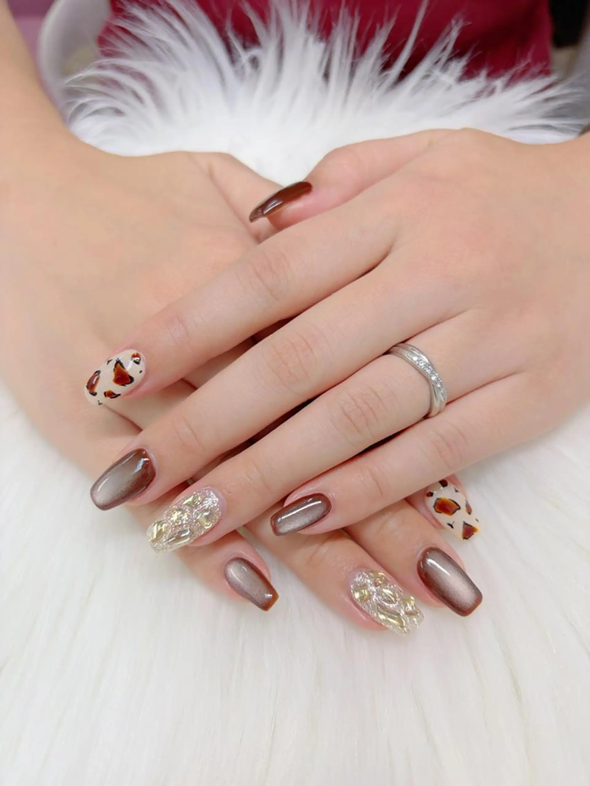 ネイル オーロラネイル チークネイル 長さ出し フットネイル フレンチネイル ハンドネイル リラネイル すみれのネイルデザイン