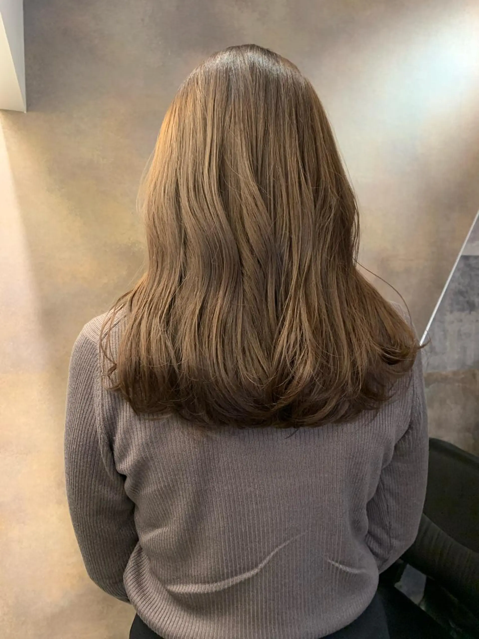 ロング カラー カット ヘアカラー SAKINO. ベージュカラーのヘアスタイル