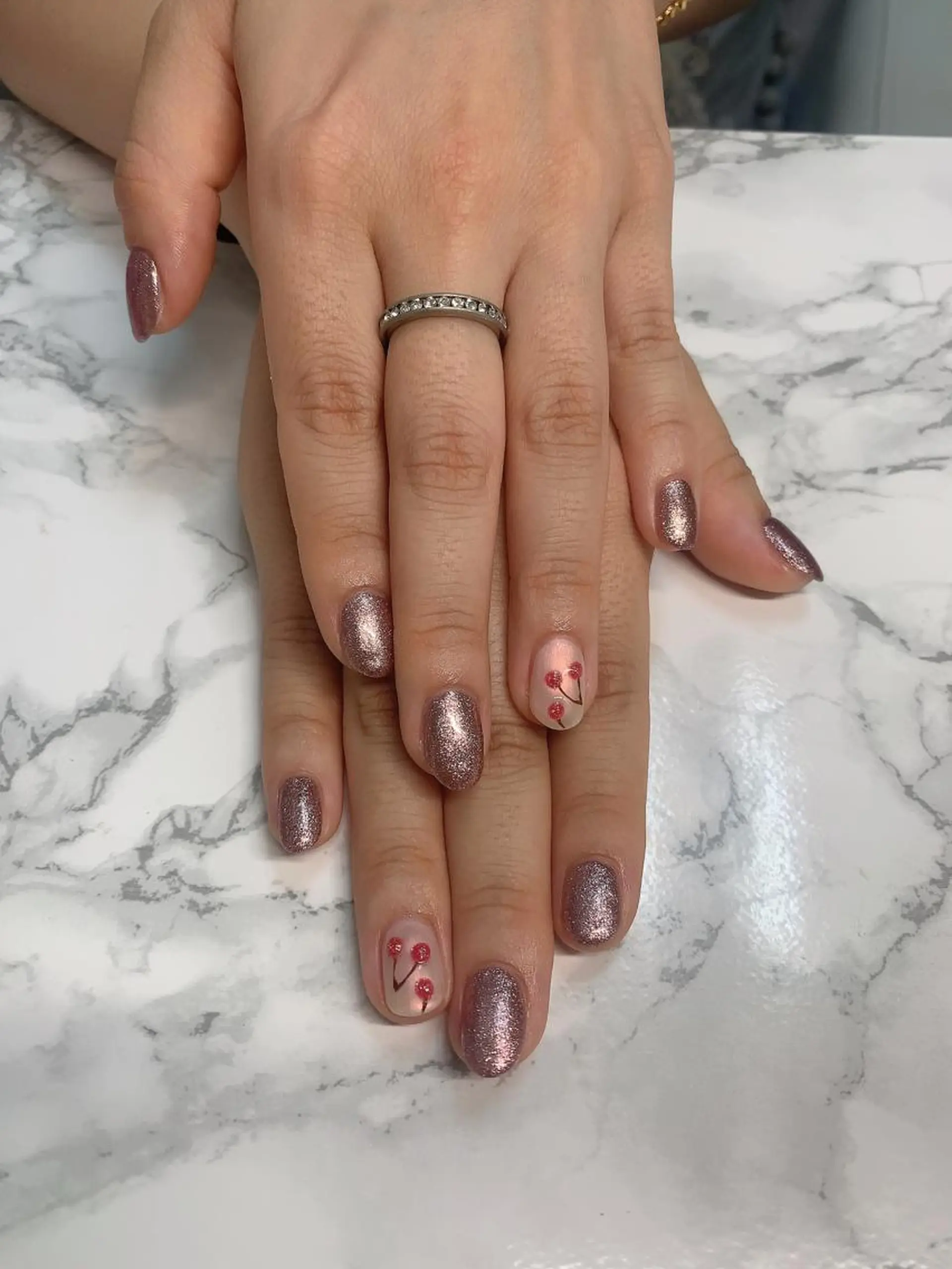 ネイル はな💎ネイル ワンホン、長さ出しのネイルデザイン