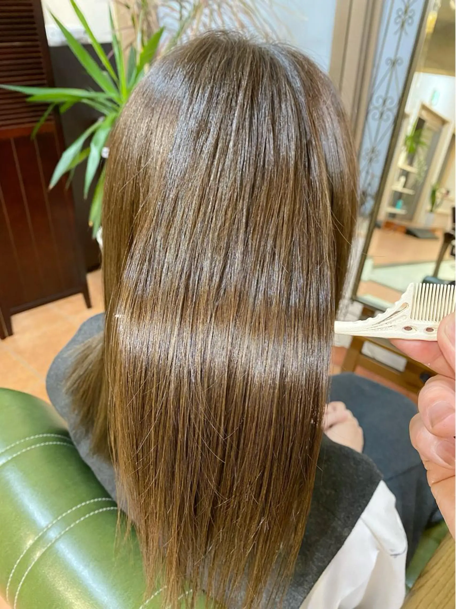 ミディアム カラー カット ヘアカラー トリートメント 石井 佑樹のヘアスタイル