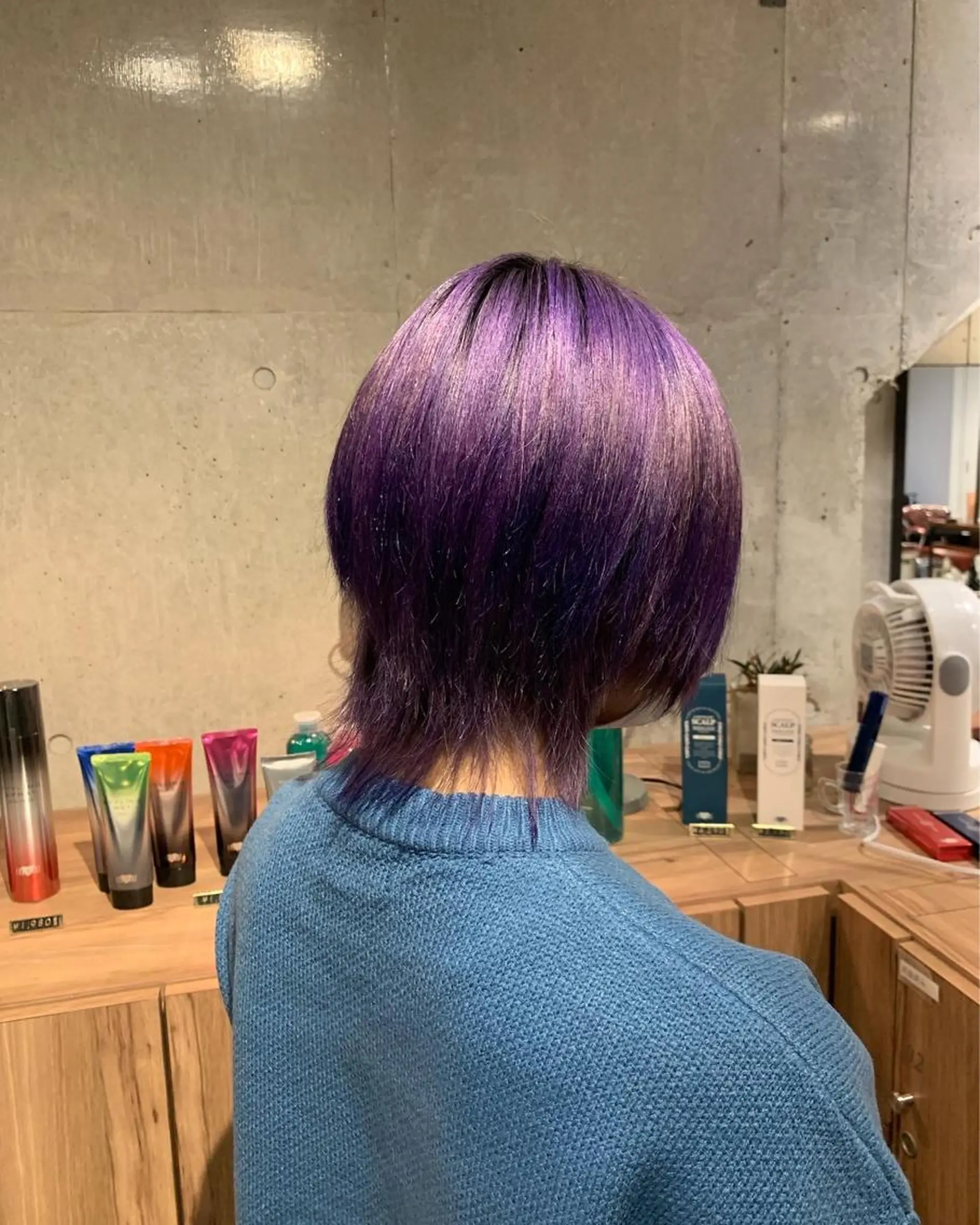 カラー AQUA 平田真一のヘアスタイル