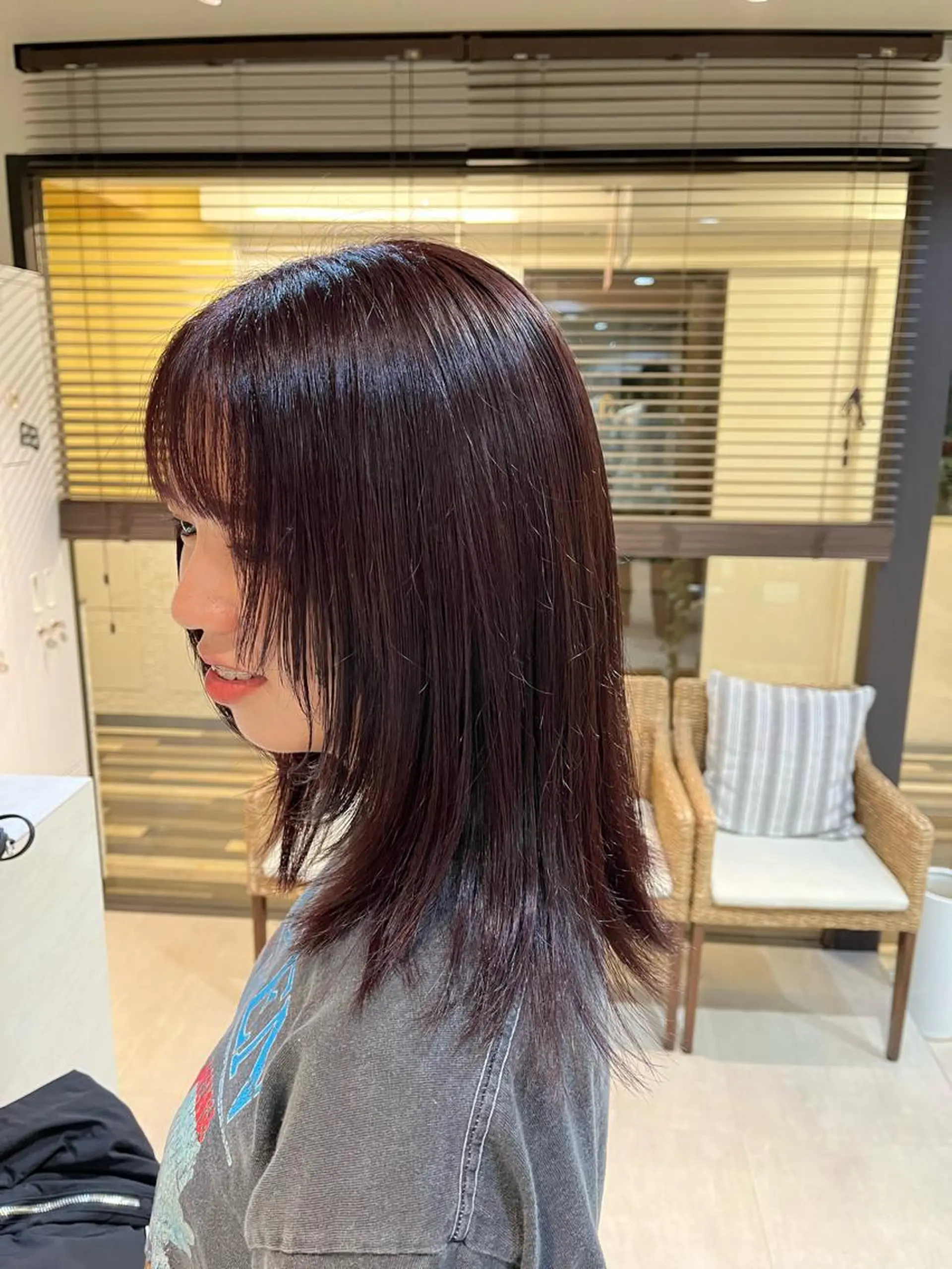 ミディアム カラー ブラウンカラー レッドカラー レッドブラウン 安来柚乃 ヤスキユノのヘアスタイル