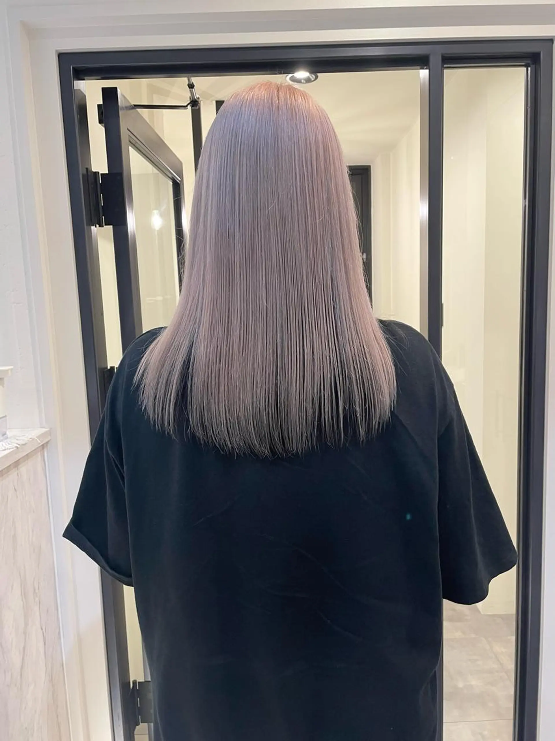 セミロング カラー ブリーチ ダブルカラー ヘアカラー 渋谷 留菜のヘアスタイル
