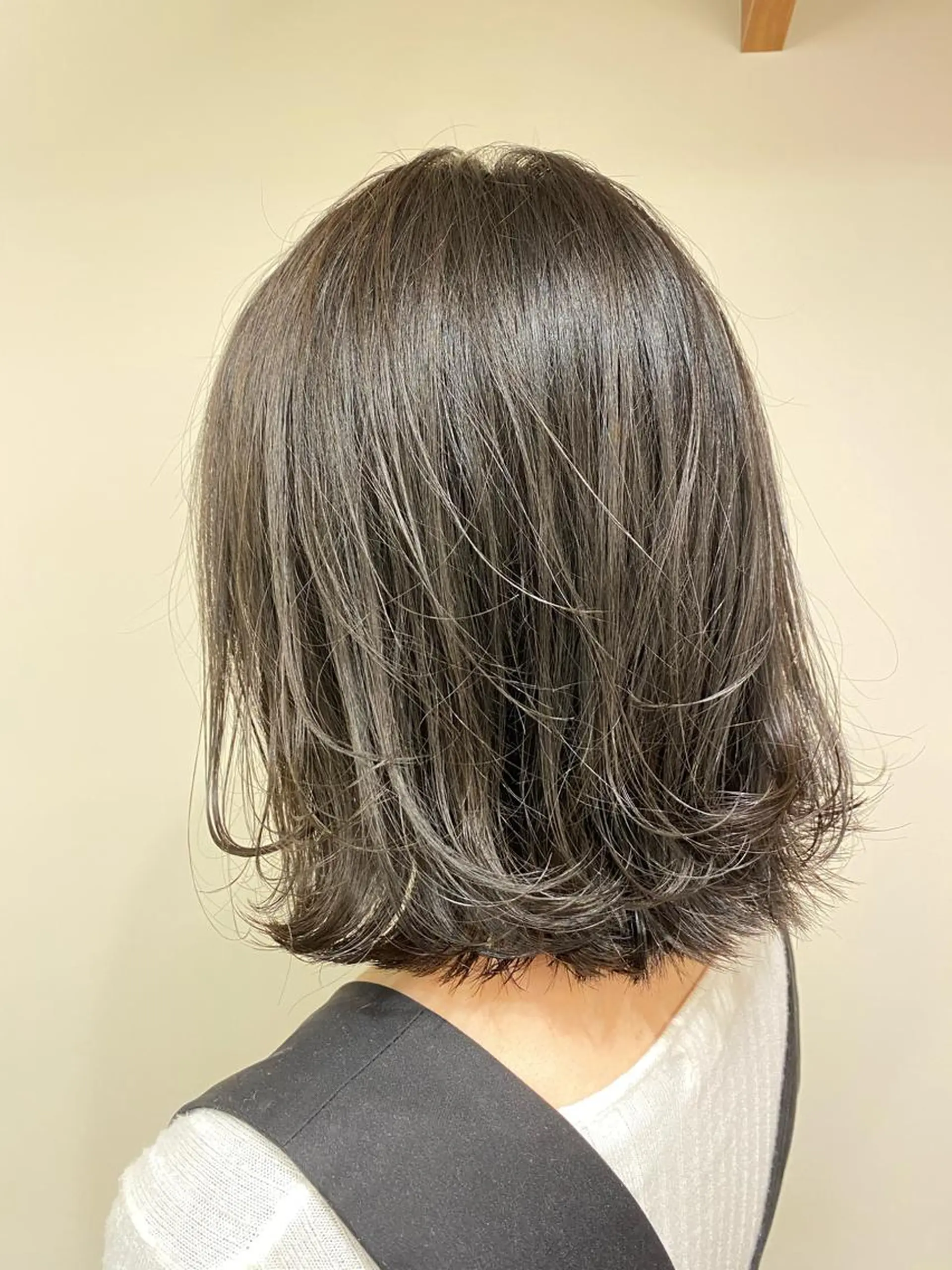 ミディアム レイヤー/グレージュ メンズパーマのヘアスタイル