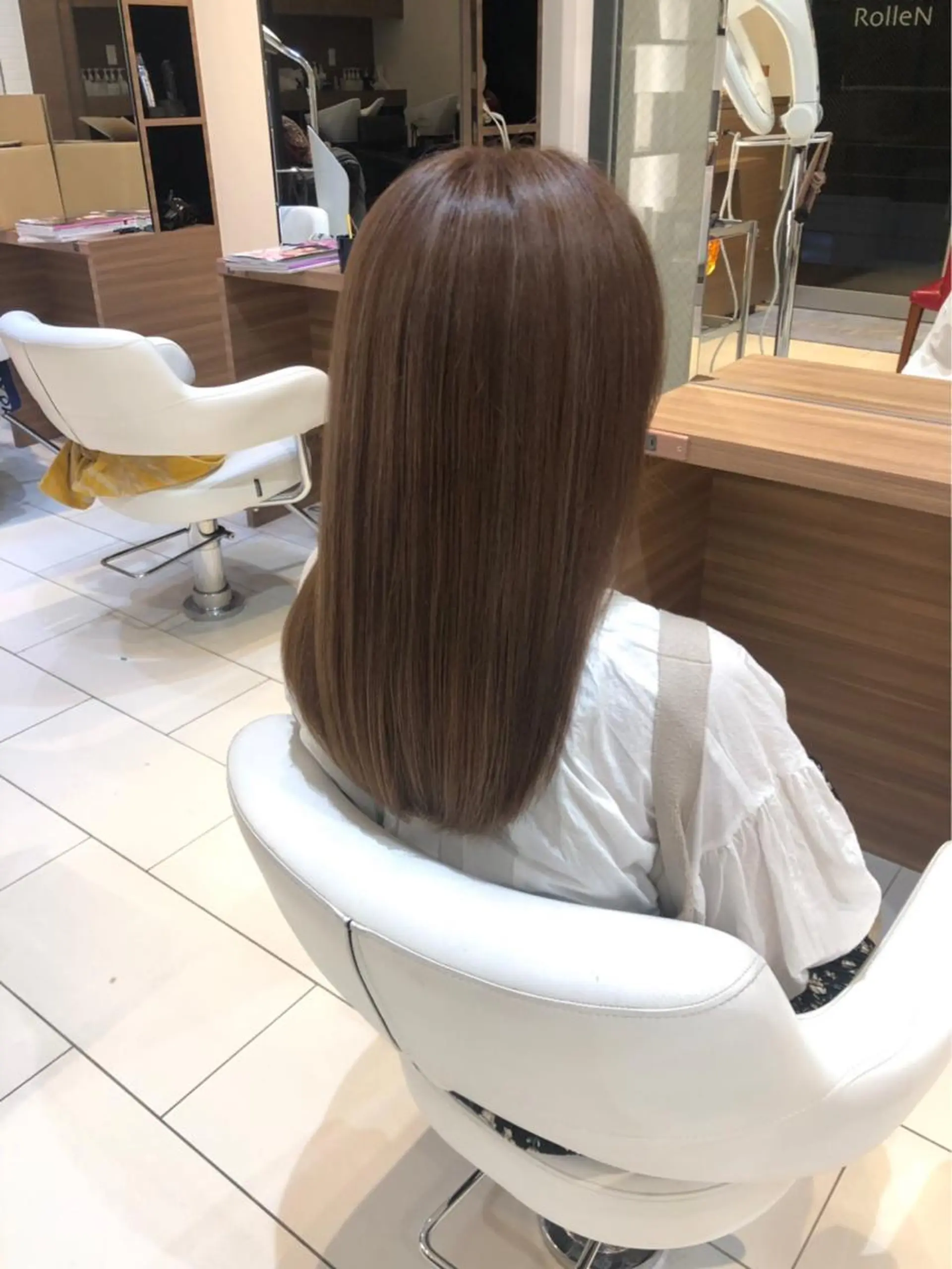 セミロング カラー ヘアカラー 🌈プルエクステ& ハイトーン🌈関飛鳥のヘアスタイル