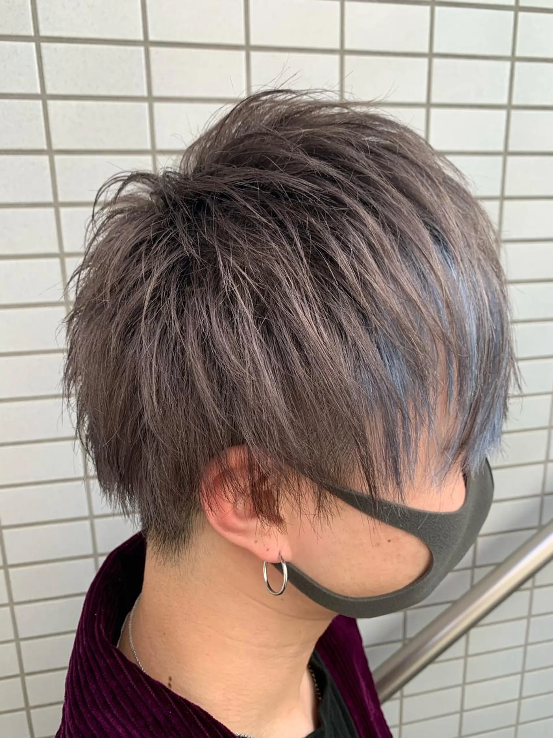 カラー メンズ ブルーカラー シルバー mimiiy梅田 中崎町ハイトーンのヘアスタイル