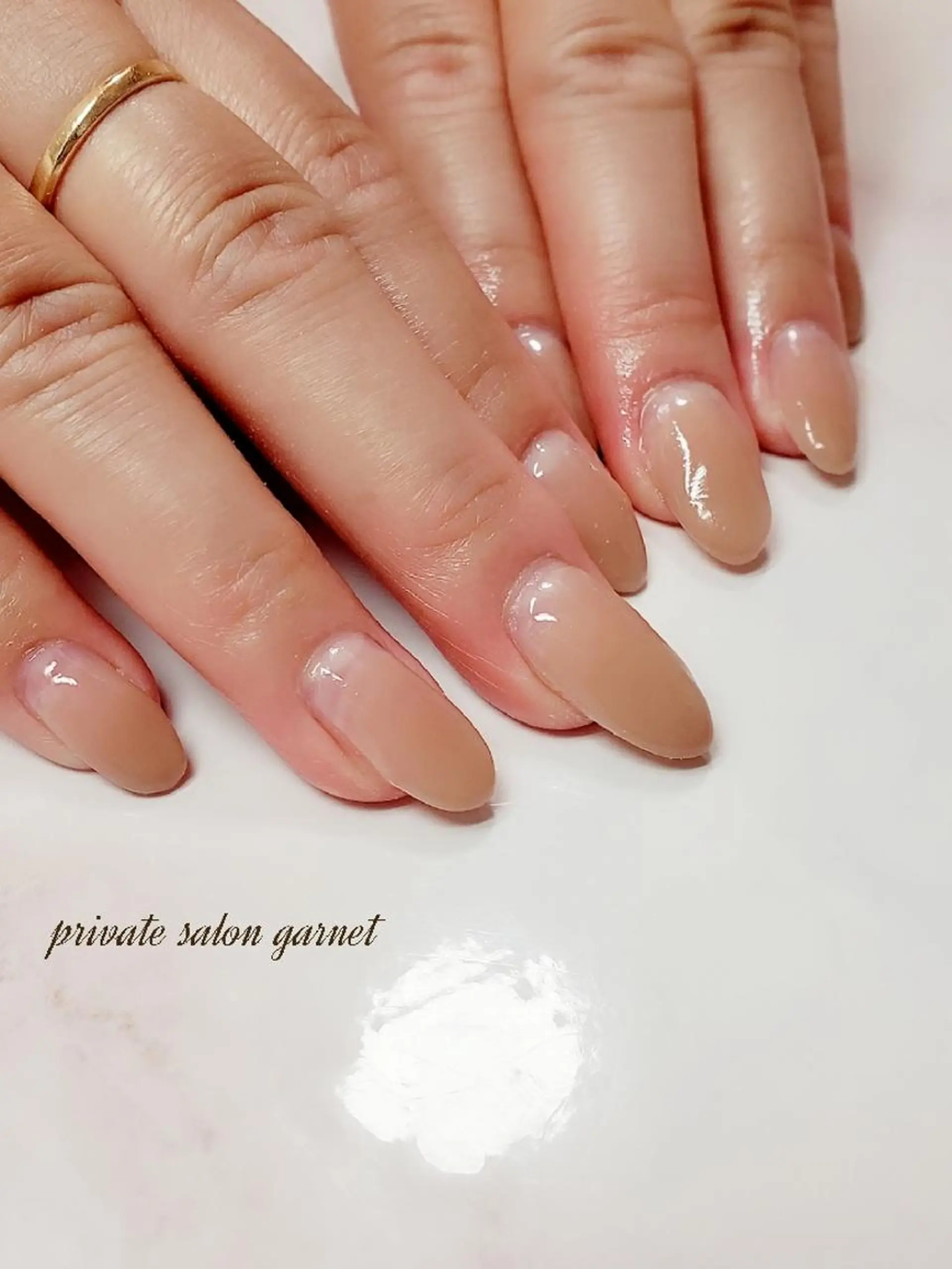 ネイル ミディアム グラデーション シンプルネイル ハンドネイル Garnet nailのネイルデザイン