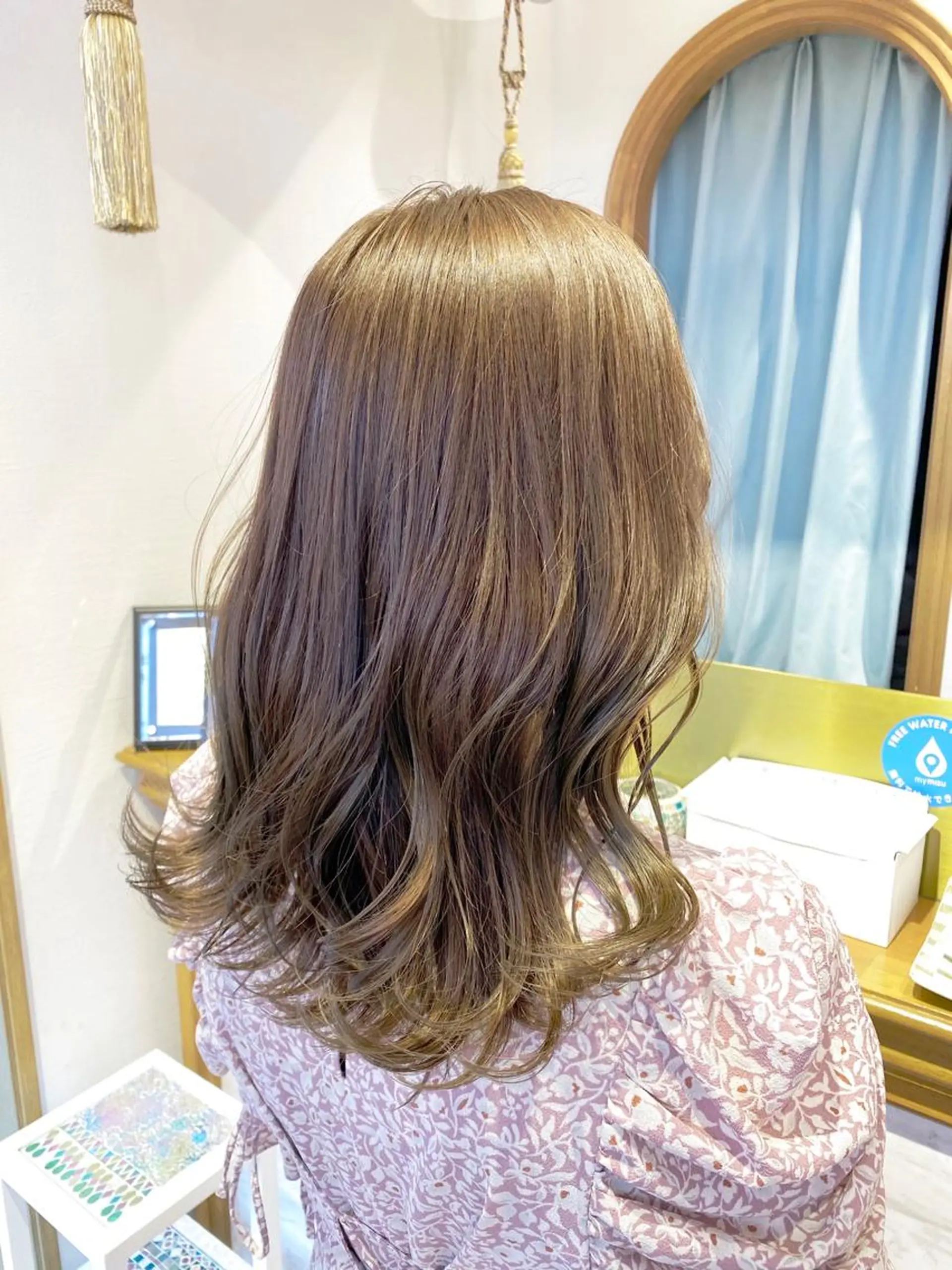 ミディアム カラー カット ヘアカラー トリートメント レイヤーカット /透明感カラー西田のヘアスタイル