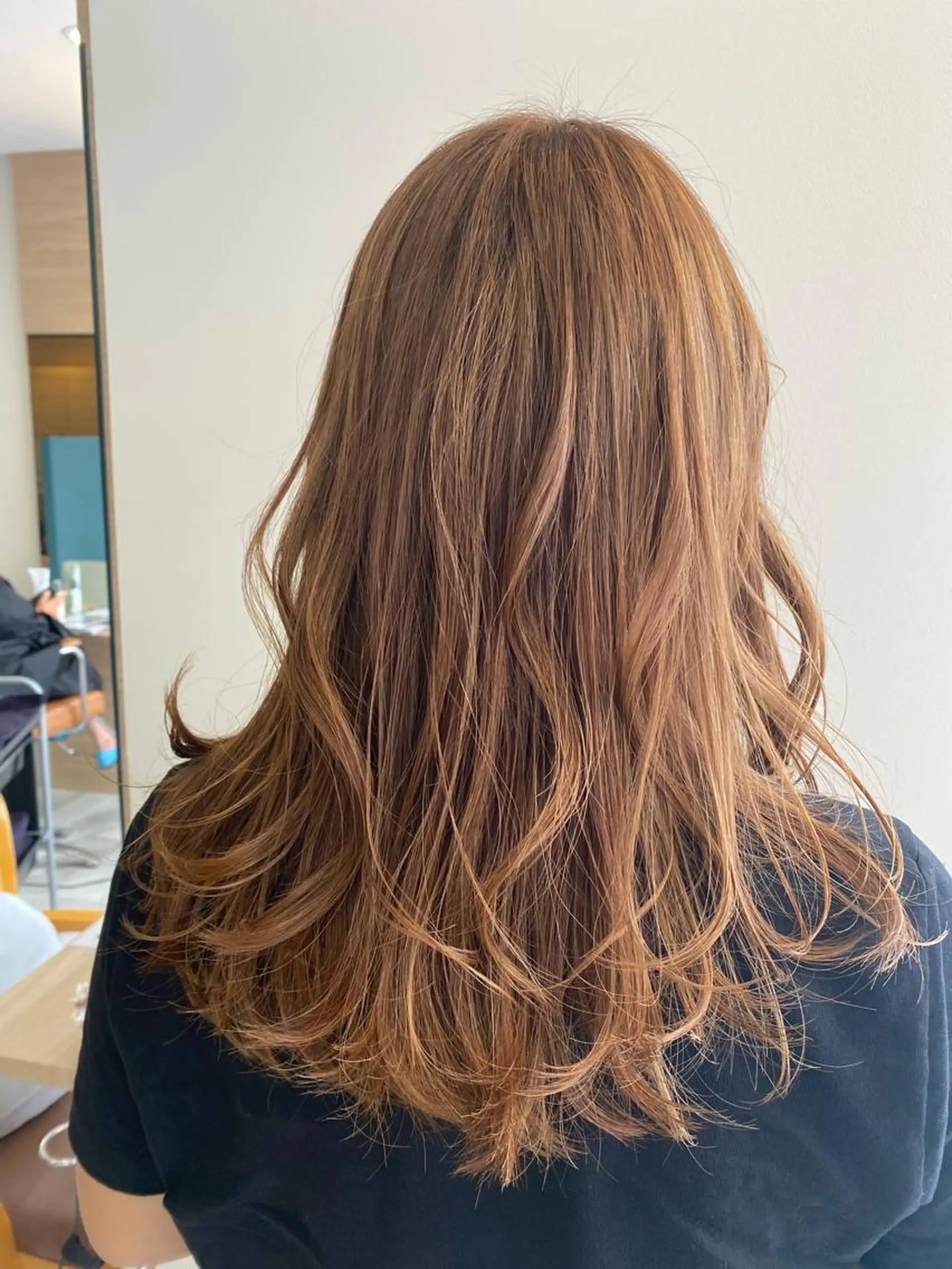 ミディアム カラー & kuのヘアスタイル