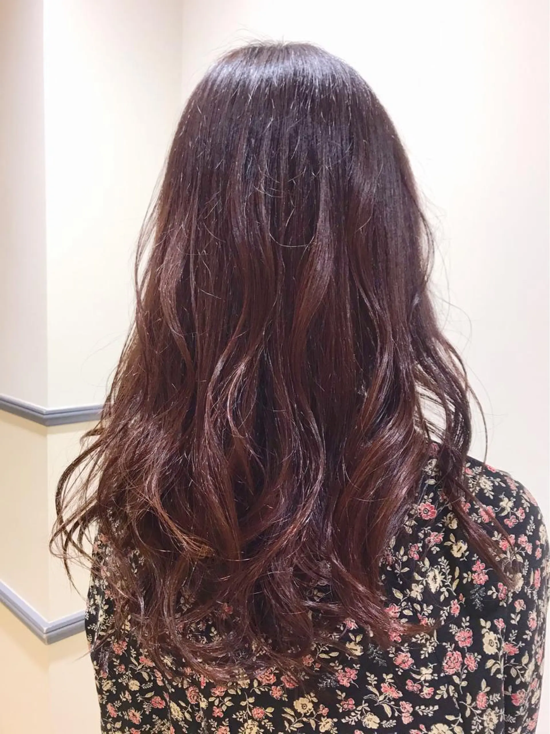 ロング カラー ブラウンカラー ピンクカラー ピンクブラウン 松島 涼花のヘアスタイル