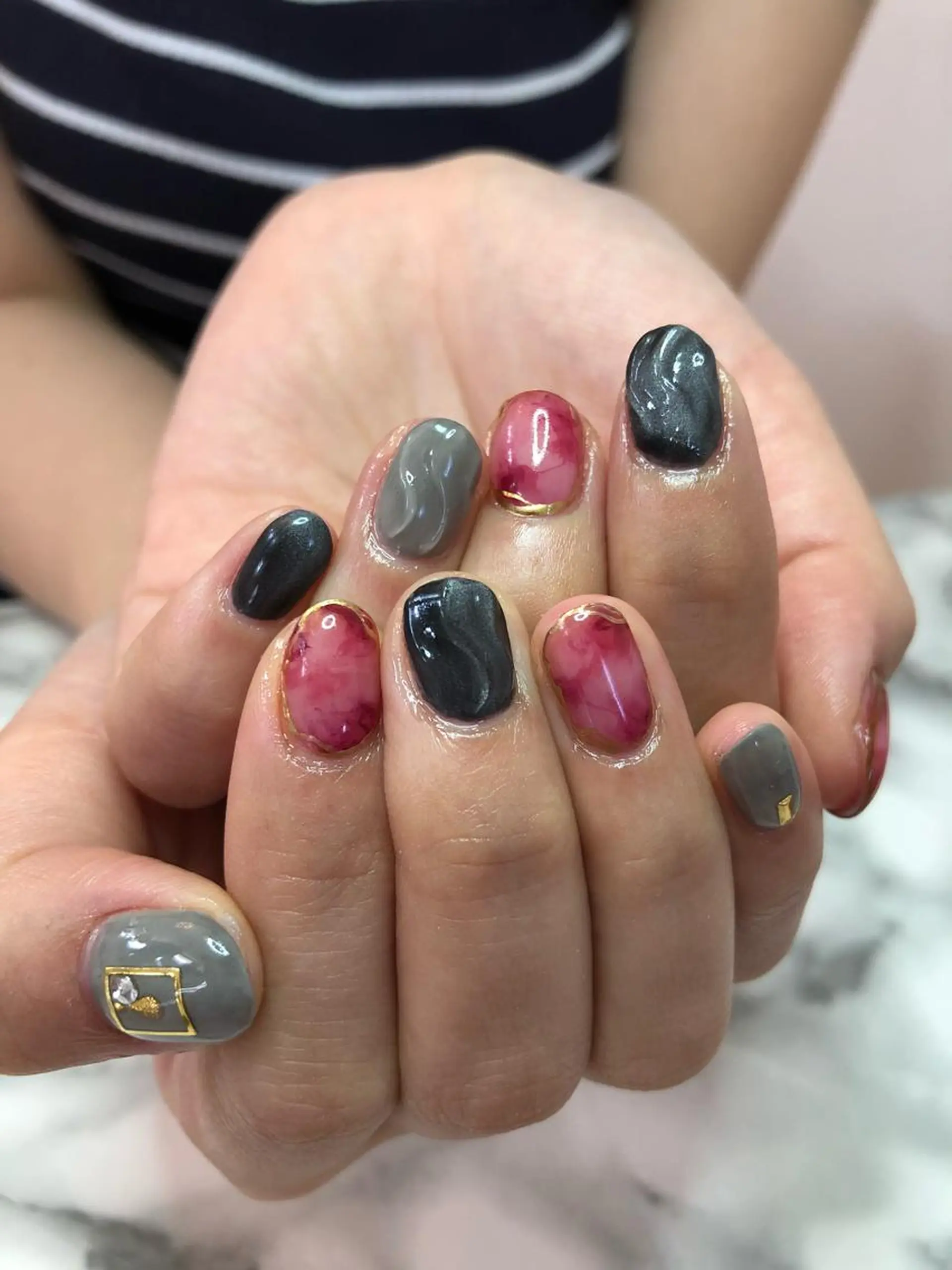 ネイル juedi nail(木曜日のネイル)所属・juedi nail 〜木曜日のネイル〜のネイルデザイン