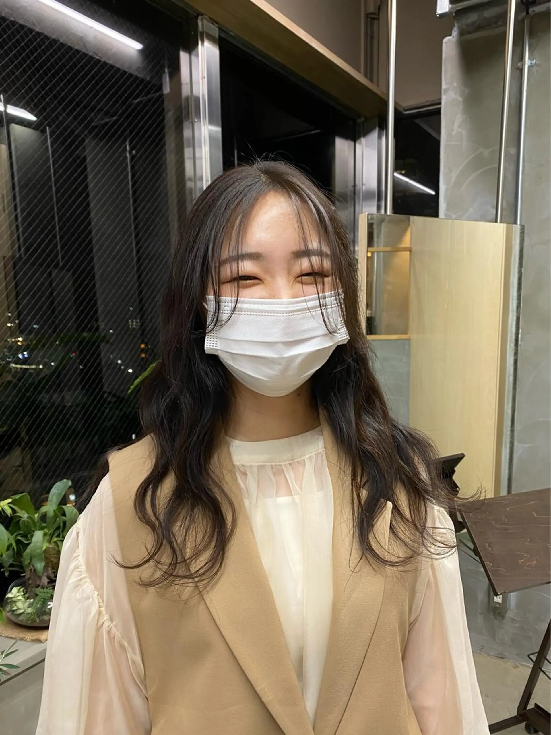 ロング 茜璃/ブリーチカラー /レイヤーカットのヘアスタイル