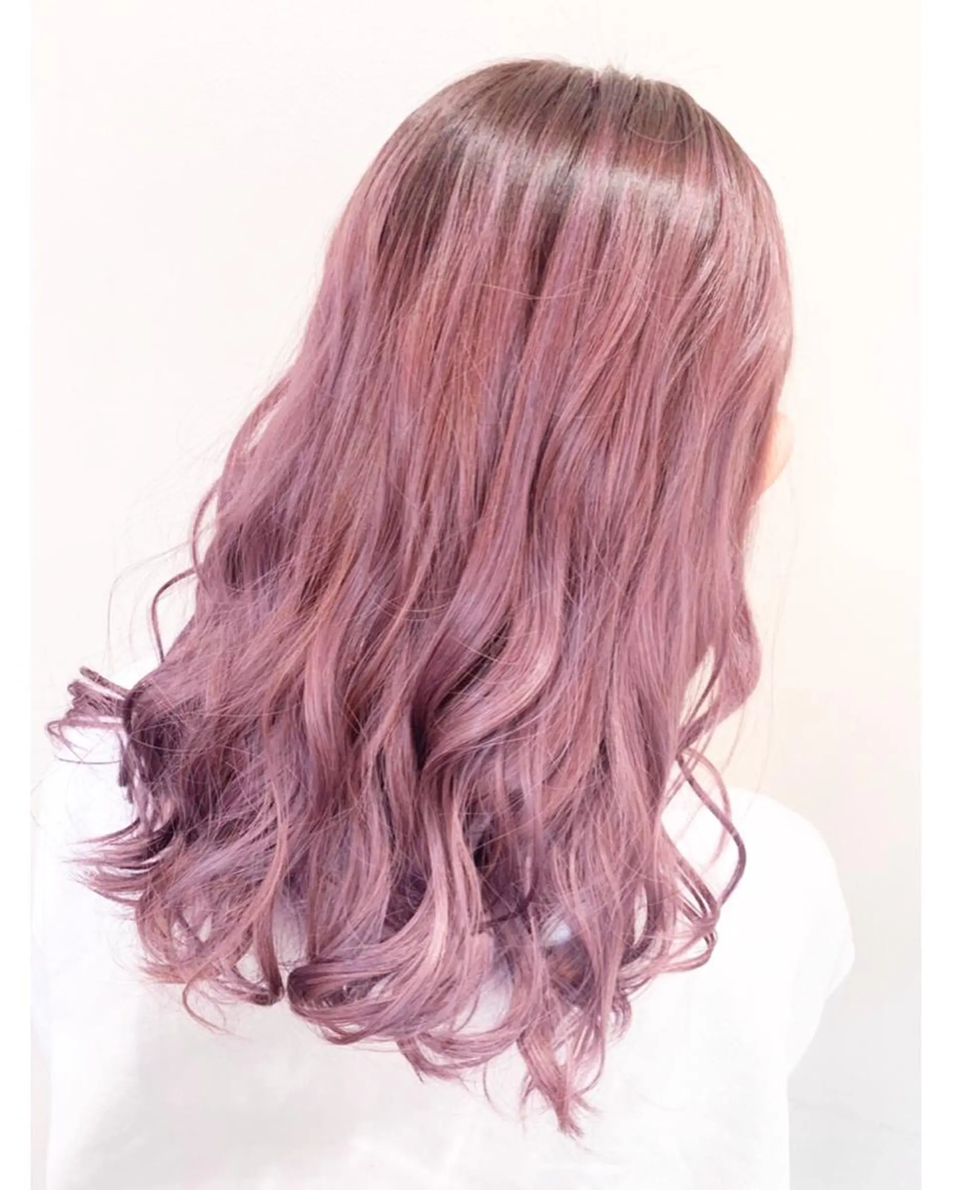 ロング カラー ブリーチ ピンクカラー ヘアカラー トリートメント 💓シールエクステ ルミエールのヘアスタイル