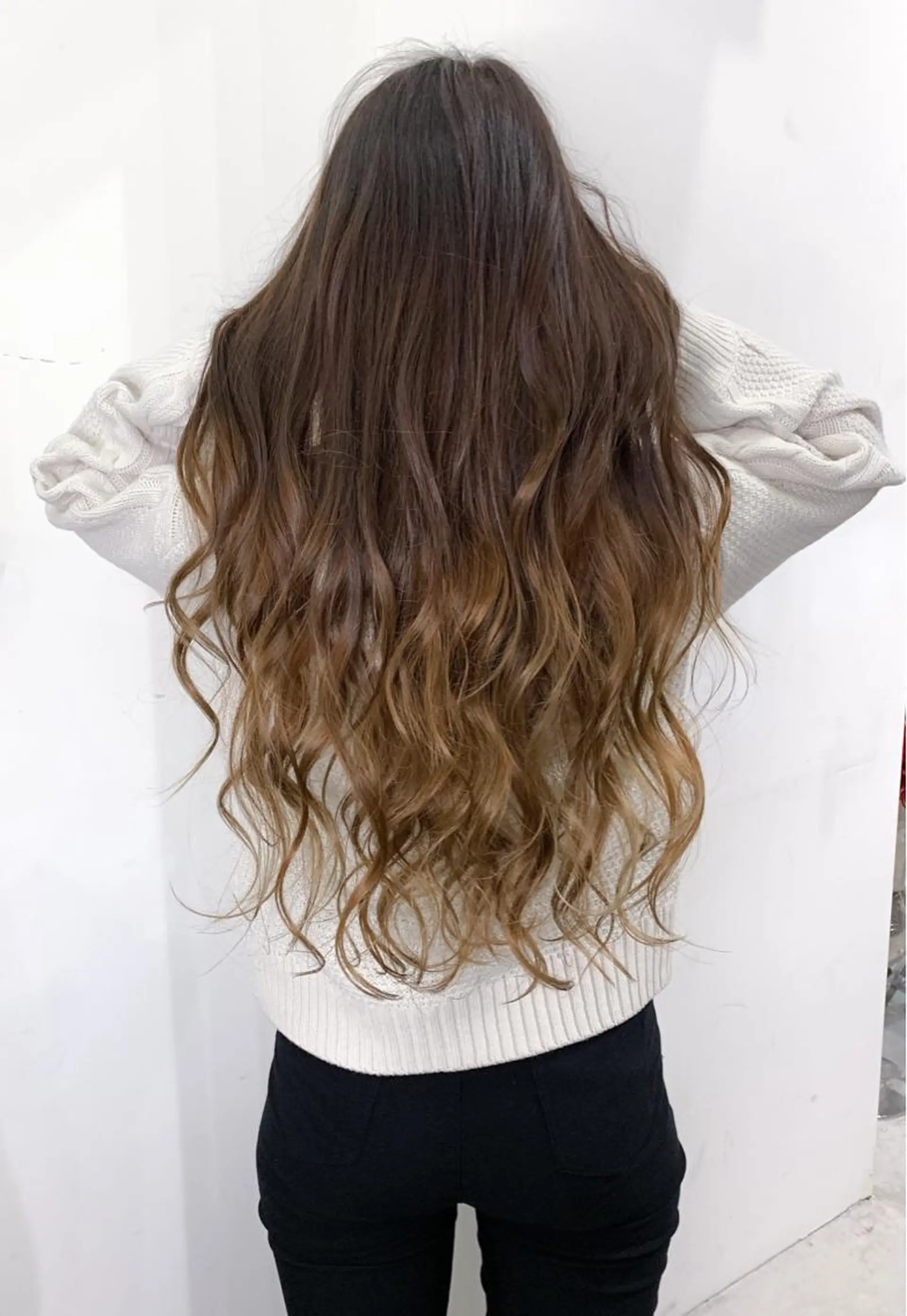 ロング カラー バレイヤージュ グラデーションカラー ハイライトカラー ハイライト レイヤーカット エクステ（レミー毛） NINEのヘアスタイル