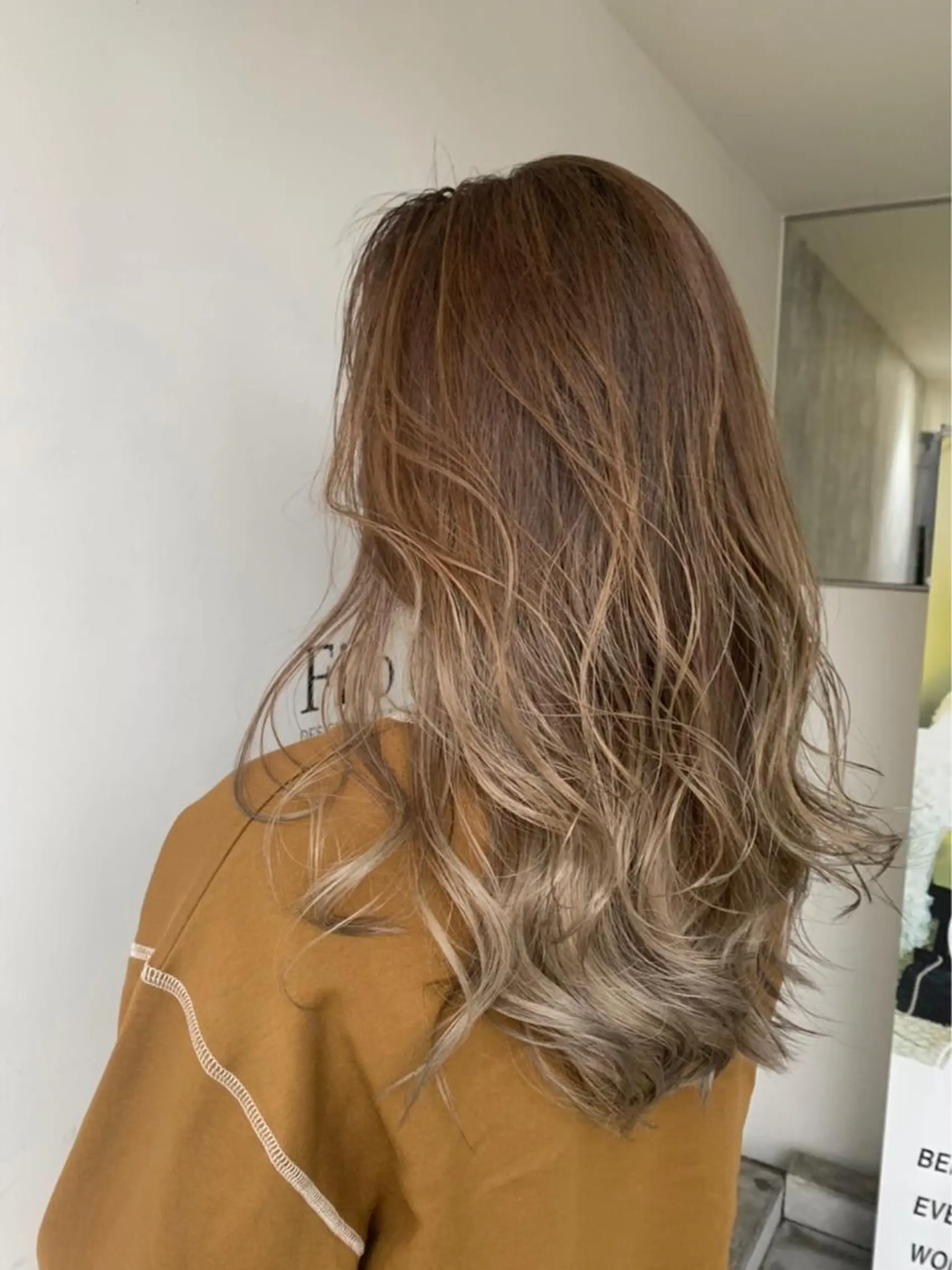 ロング カラー グラデーションカラー ヘアカラー 木村 幸浩のヘアスタイル