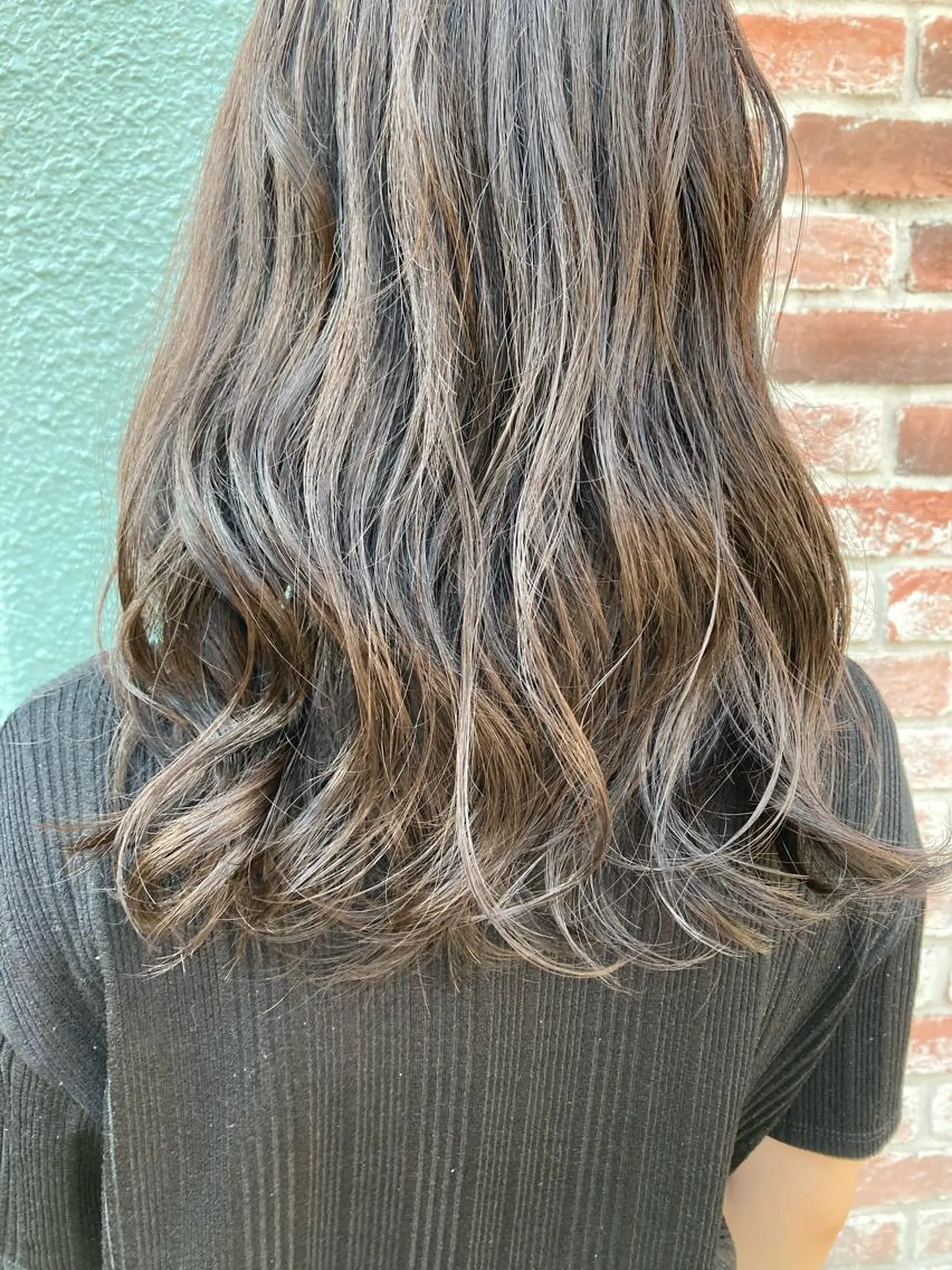 ロング 🫧透明感イルミナ カラー🫧三浦菜々子のヘアスタイル