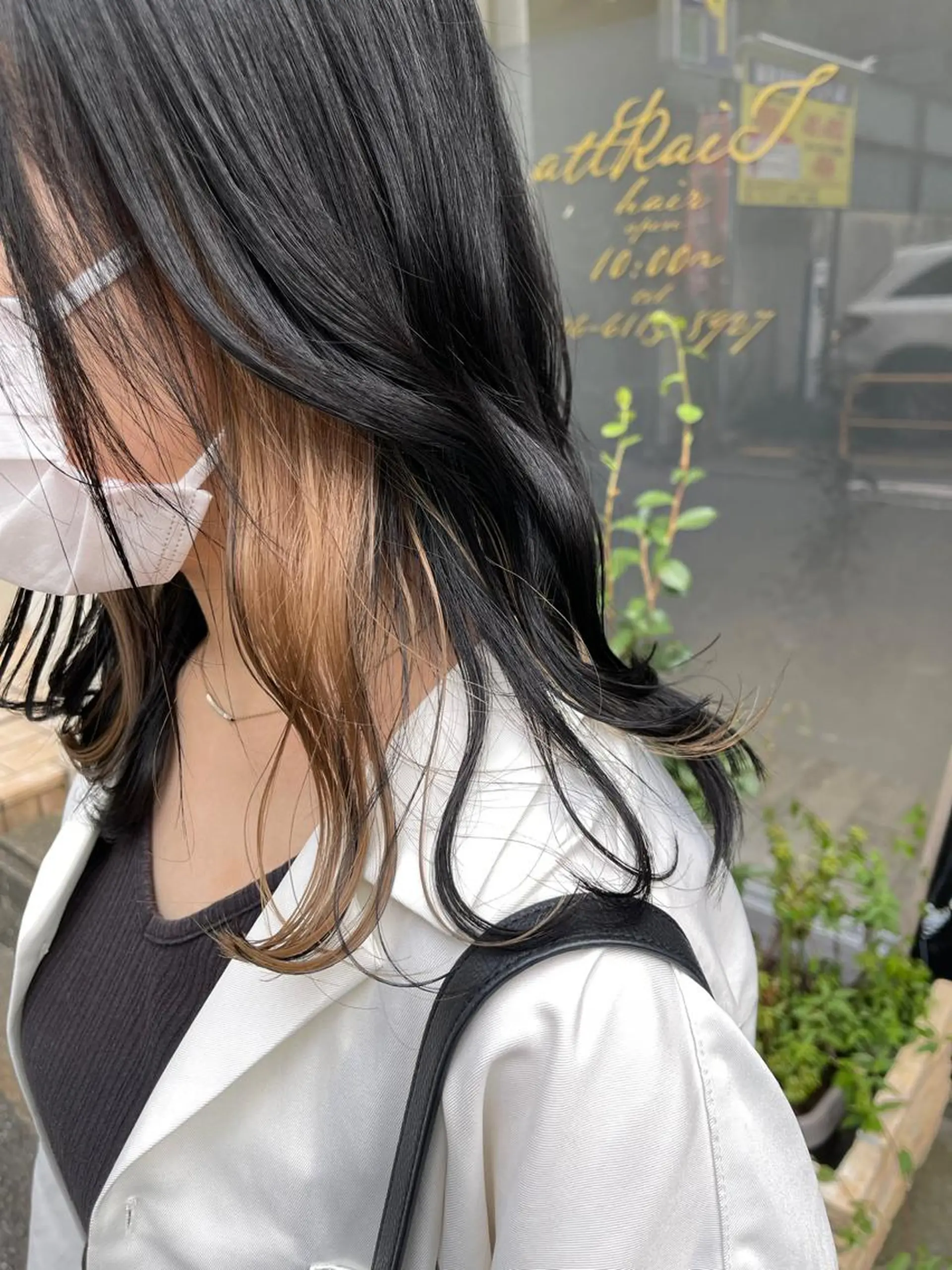 ミディアム カラー ベージュカラー イヤリングカラー グラデーションカラー ハイライトカラー インナーカラー Kamie みかじりのヘアスタイル