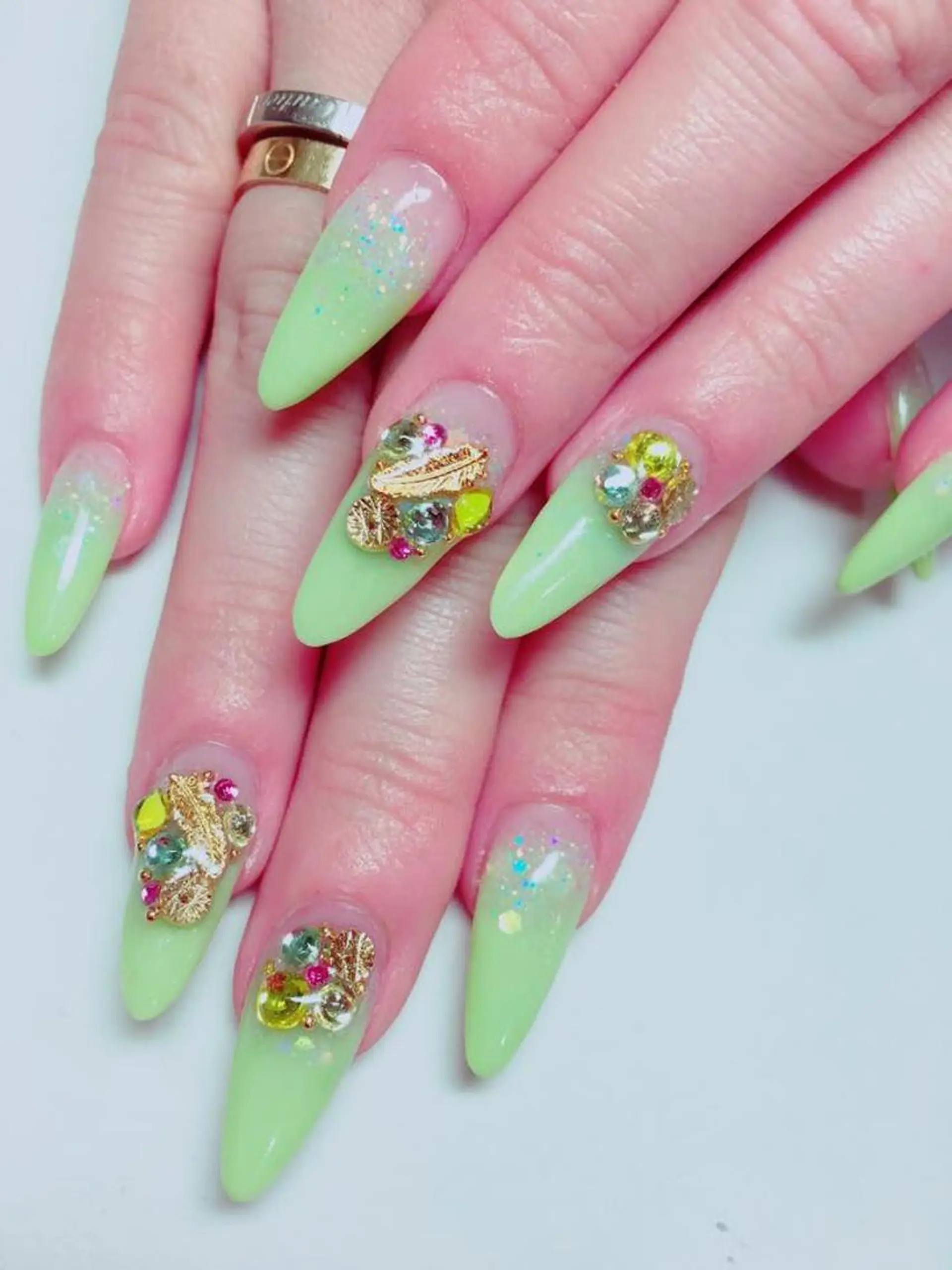 ネイル スカルプネイル Ｓ Reyのネイルデザイン